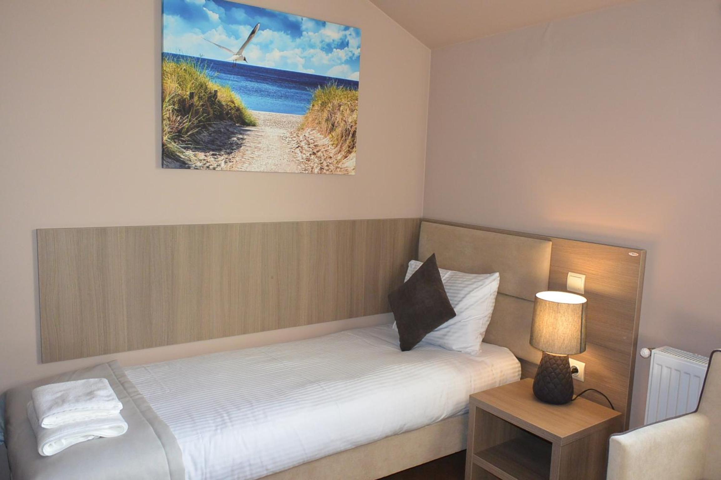 Twin Room - Photo 6