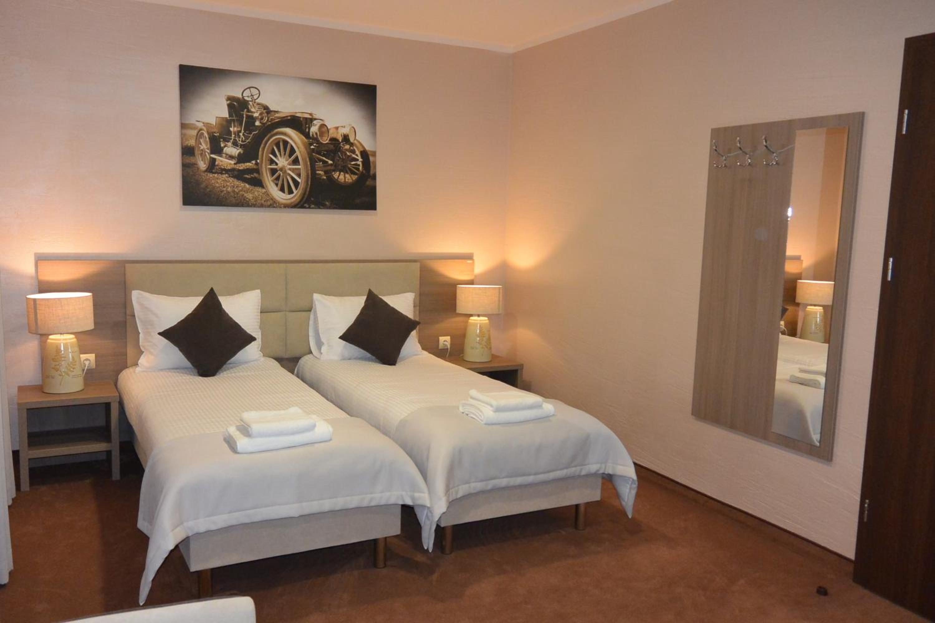 Superior Twin Room - Photo 4