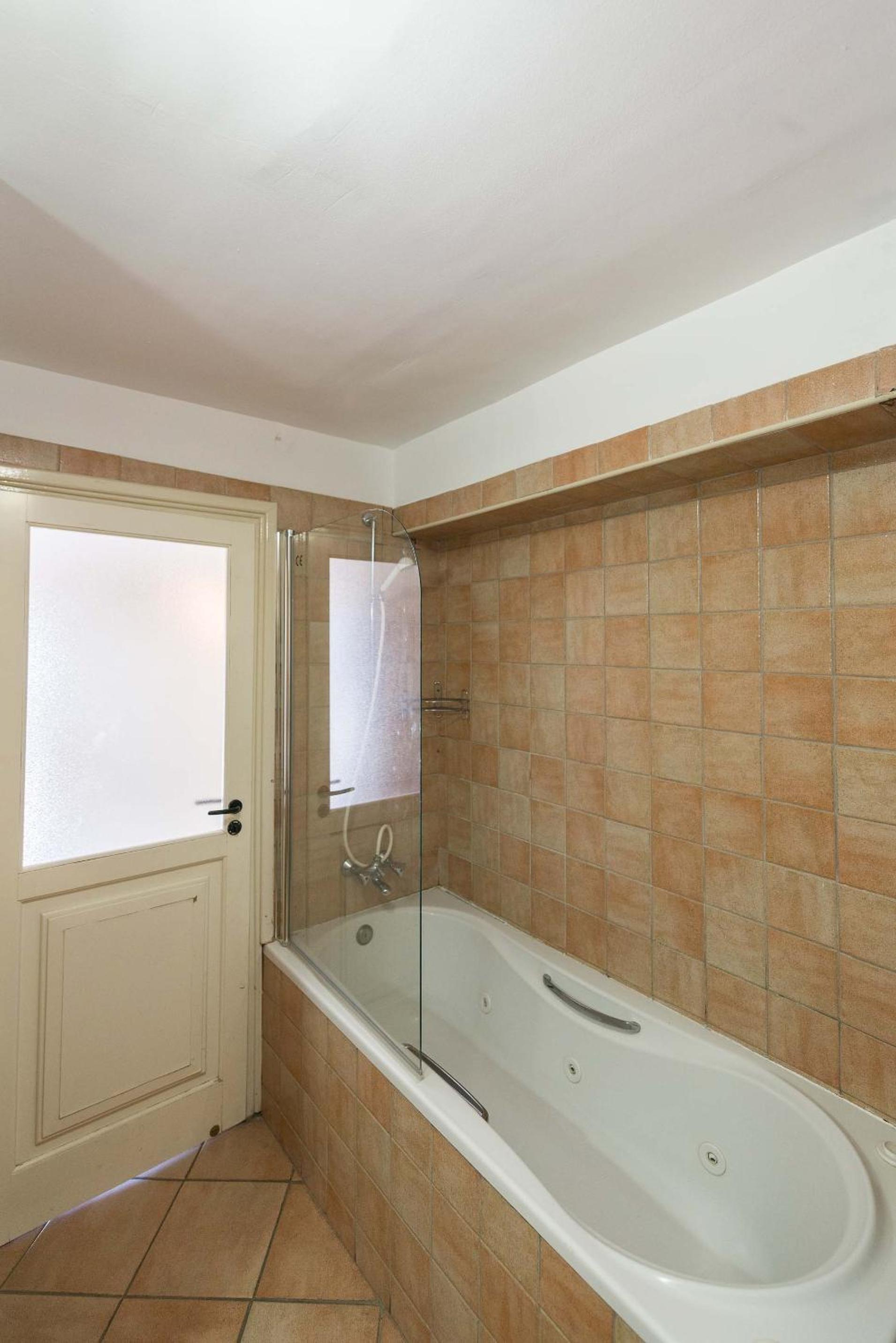 Superior Family Studio with Spa Bath photo 2