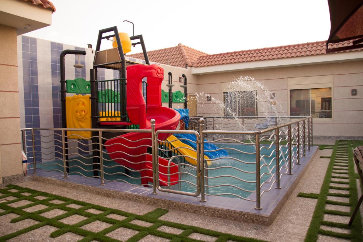 Two-Bedroom Chalet With Aqua Park photo 3