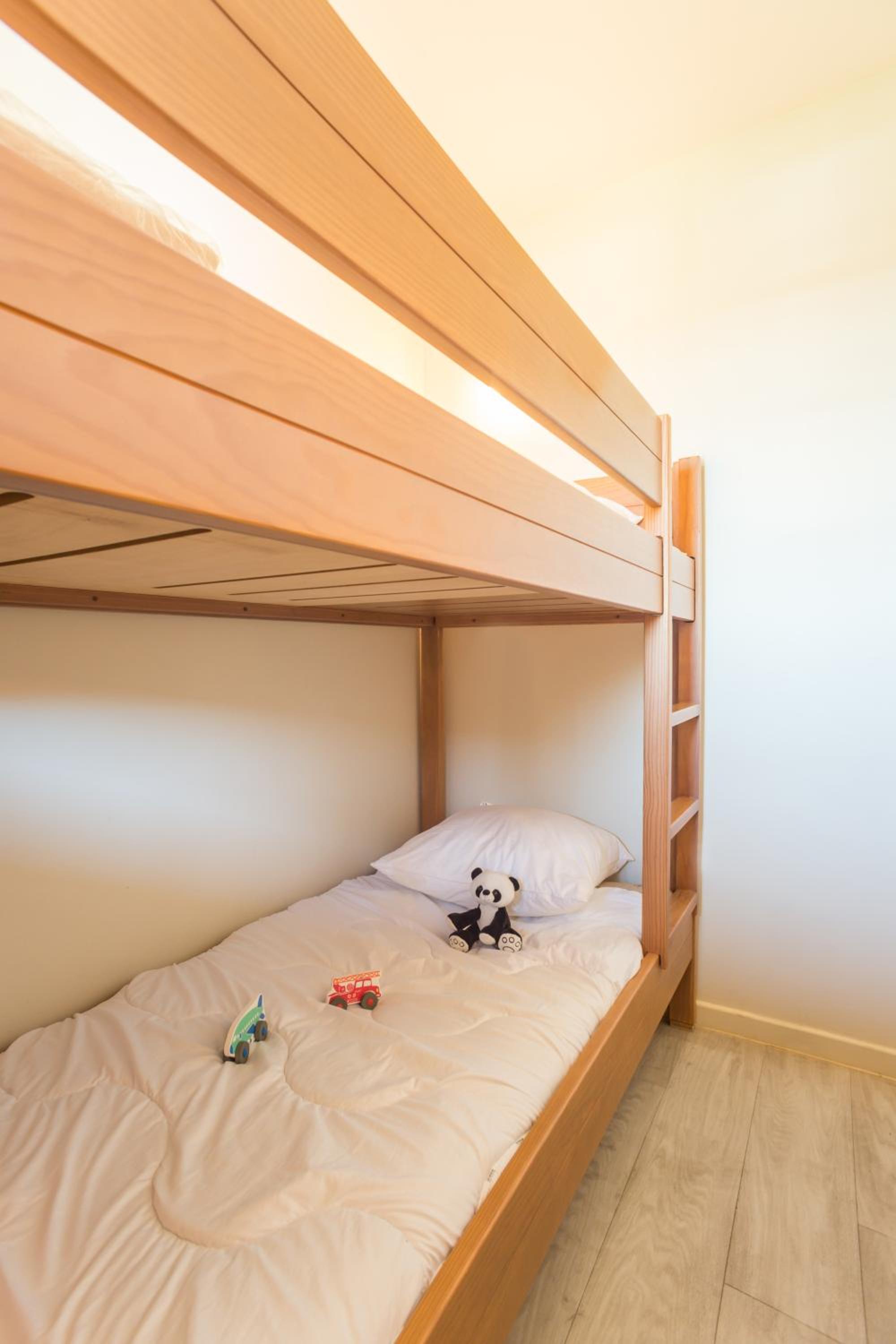 One-Bedroom Apartment with Sleeping Alcove (6 People) - Photo 4