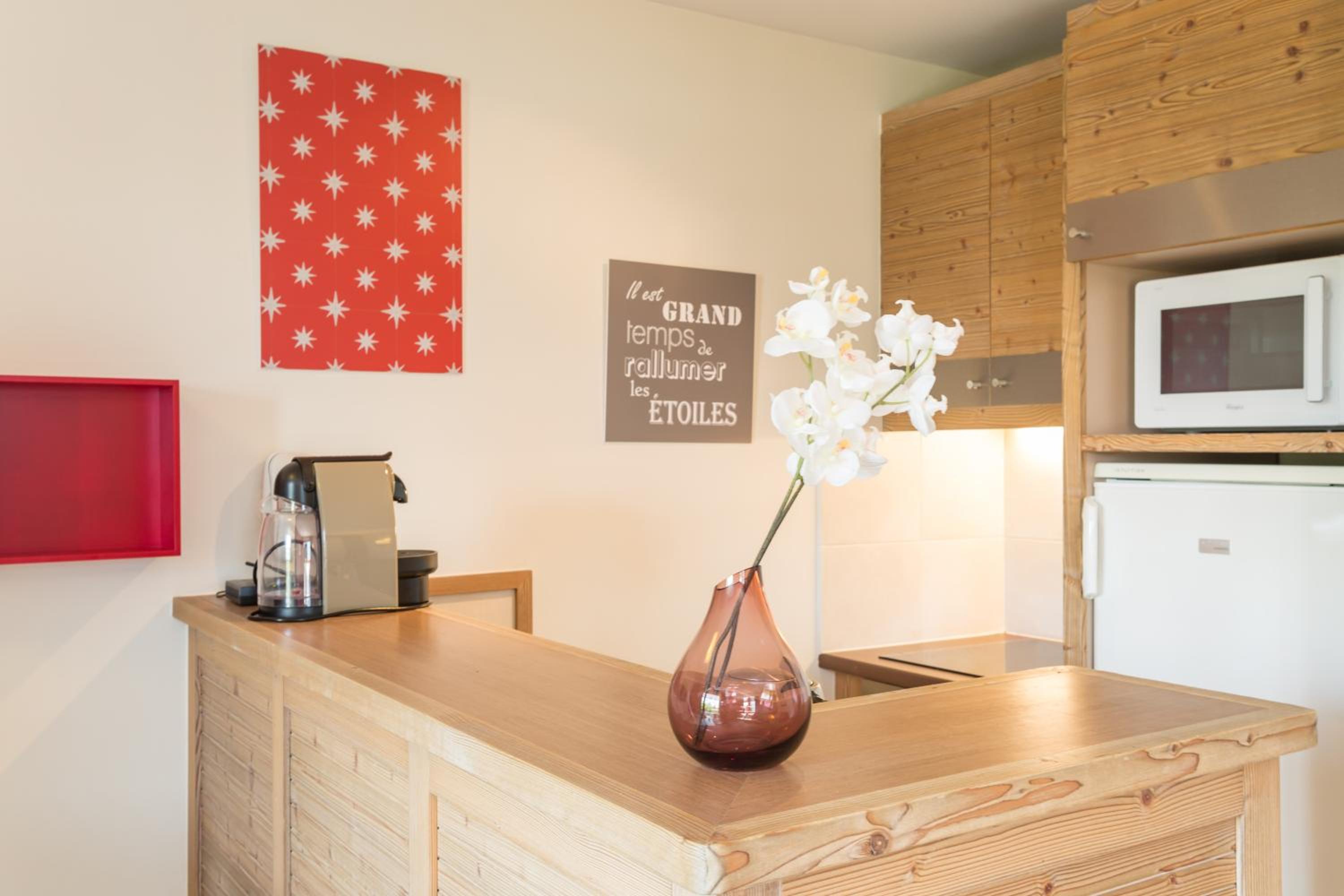 One-Bedroom Apartment with Sleeping Alcove (6 People) - Garden View - Photo 7