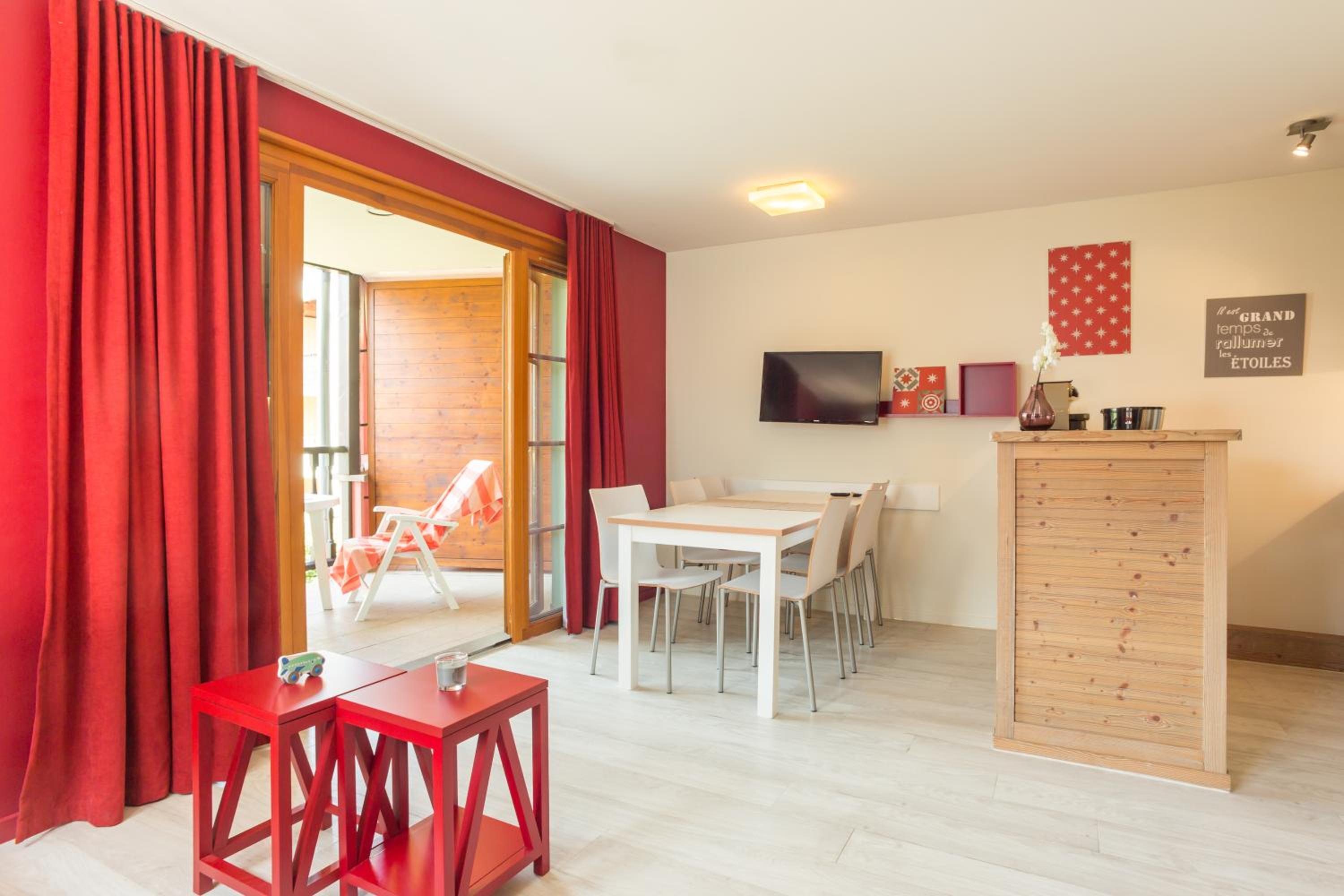 One-Bedroom Apartment with Sleeping Alcove (6 People) - Garden View - Photo 1