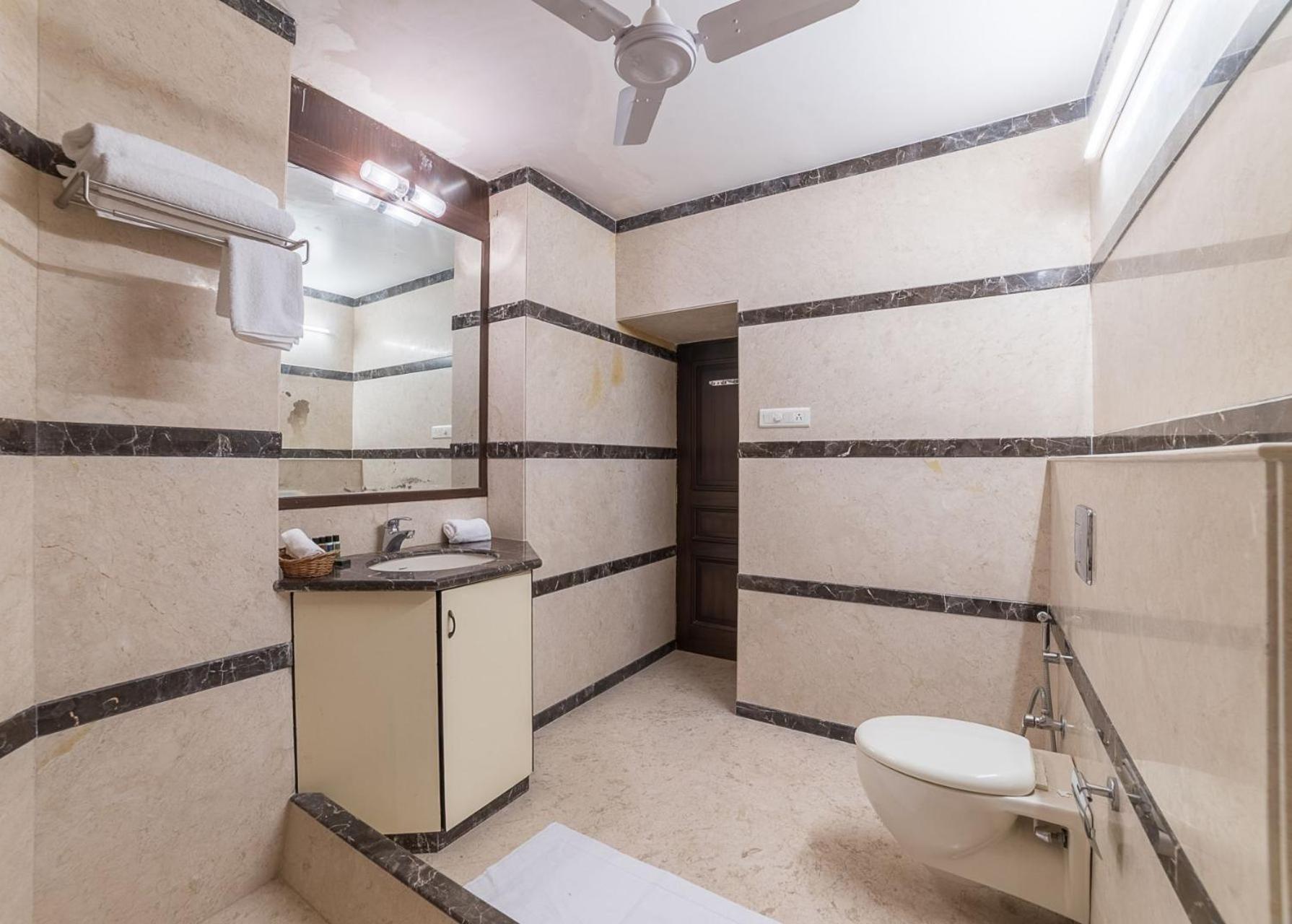 Deluxe Double room with Pool View - Photo 9