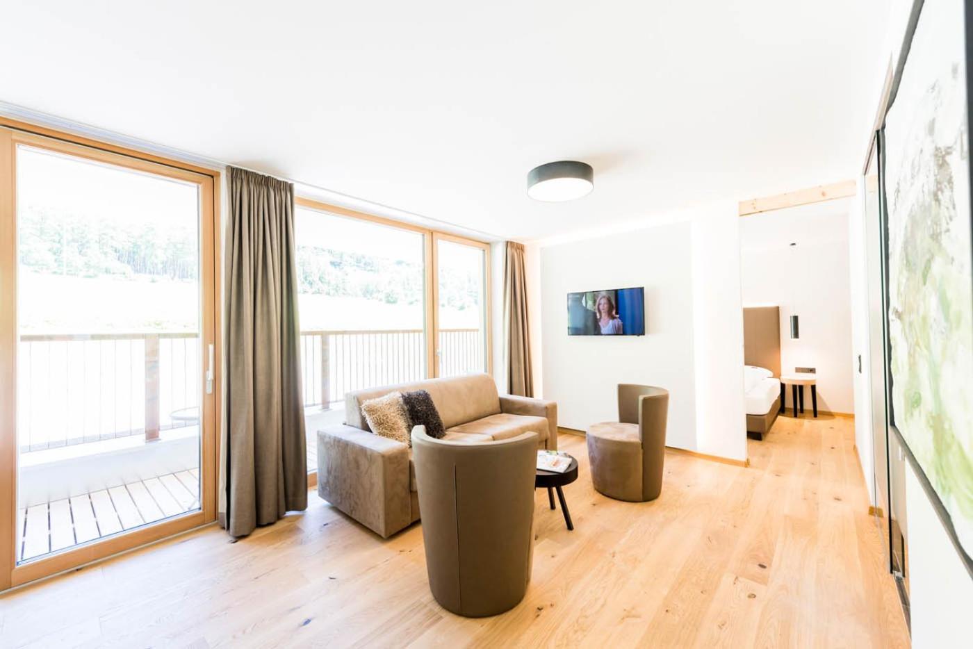 Family Room (2 Adults + 2 Children) - Photo 1