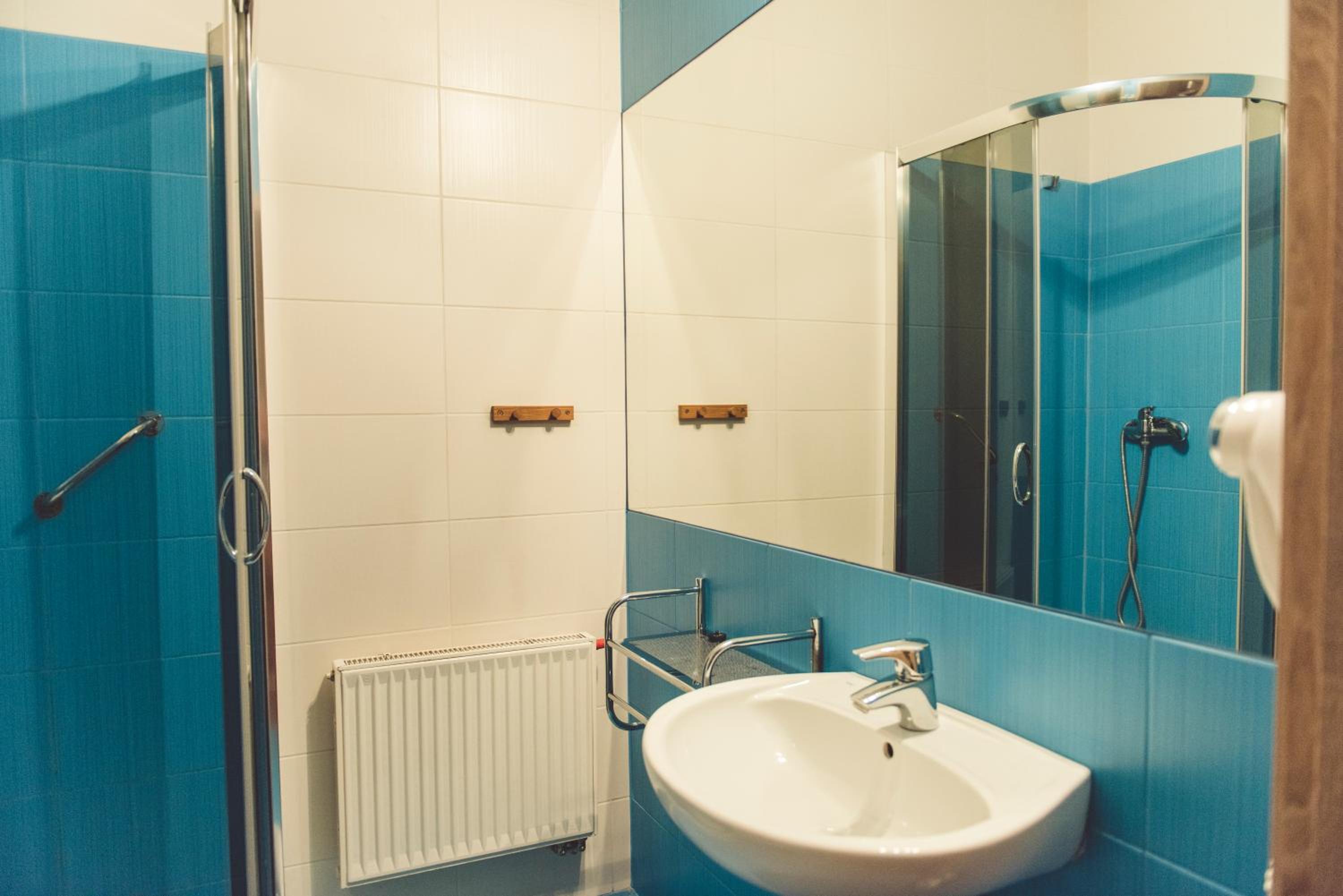 Double Room - Photo 8