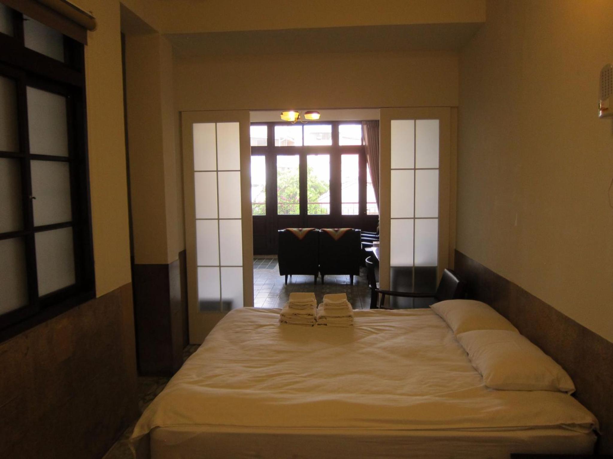 Deluxe Queen Room with Two Queen Beds photo 3