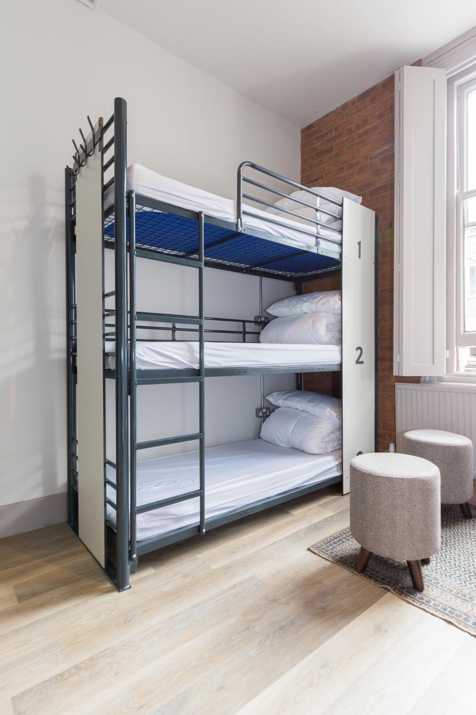 Bed in 6-Bed Dormitory Room photo 3