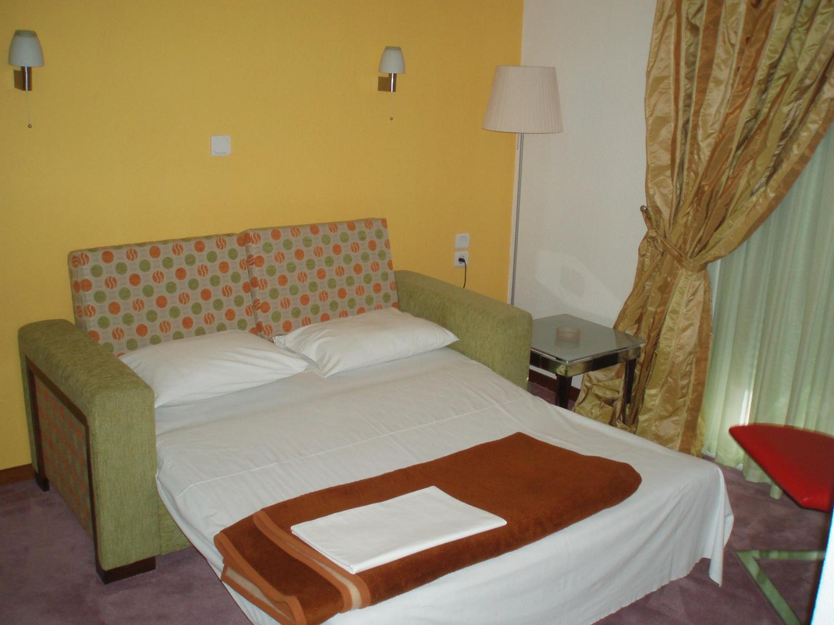 Suite with Spa Bath - Photo 3