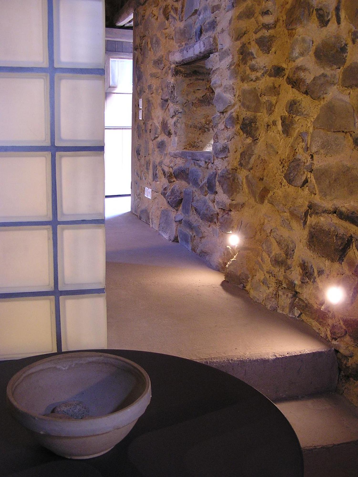 Studio (2 Adults) - Photo 13