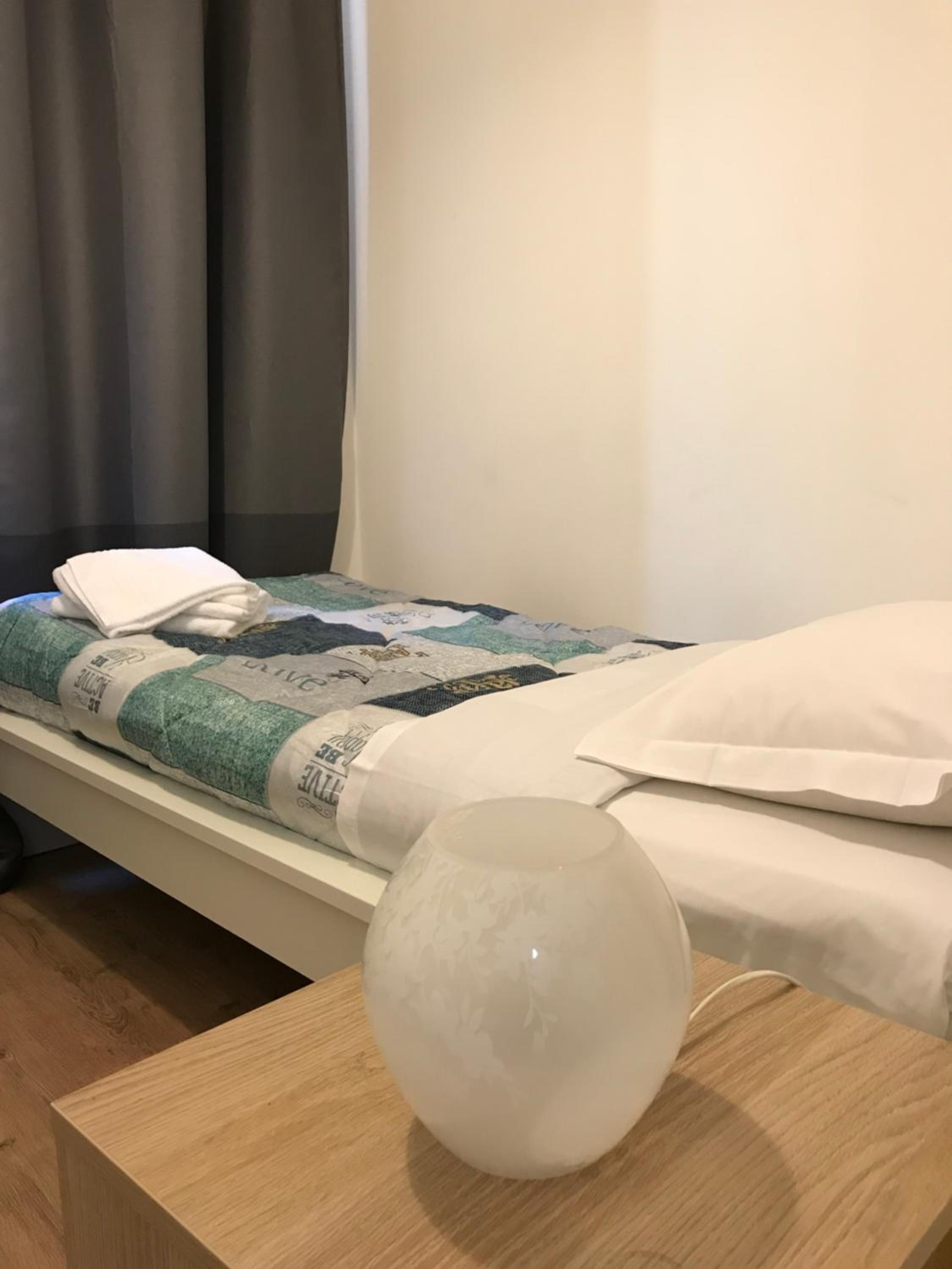 Single Room With Private External Bathroom