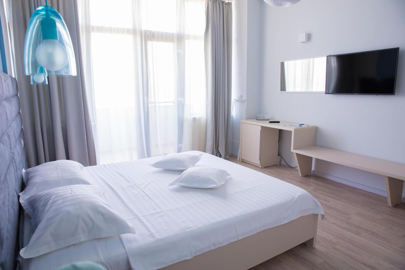 Standard Double Room with Small Balcony photo 2