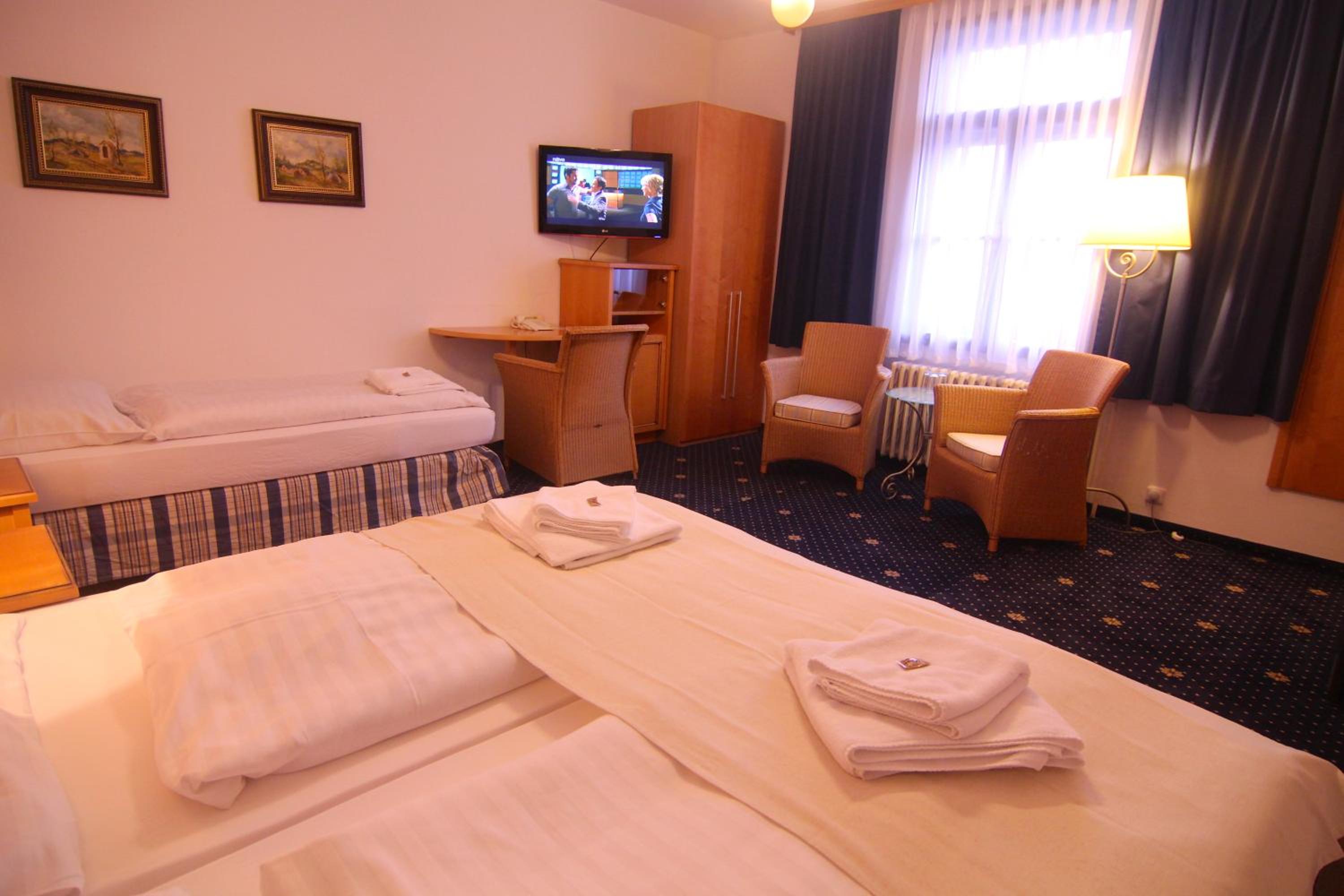 Triple Room - Photo 6