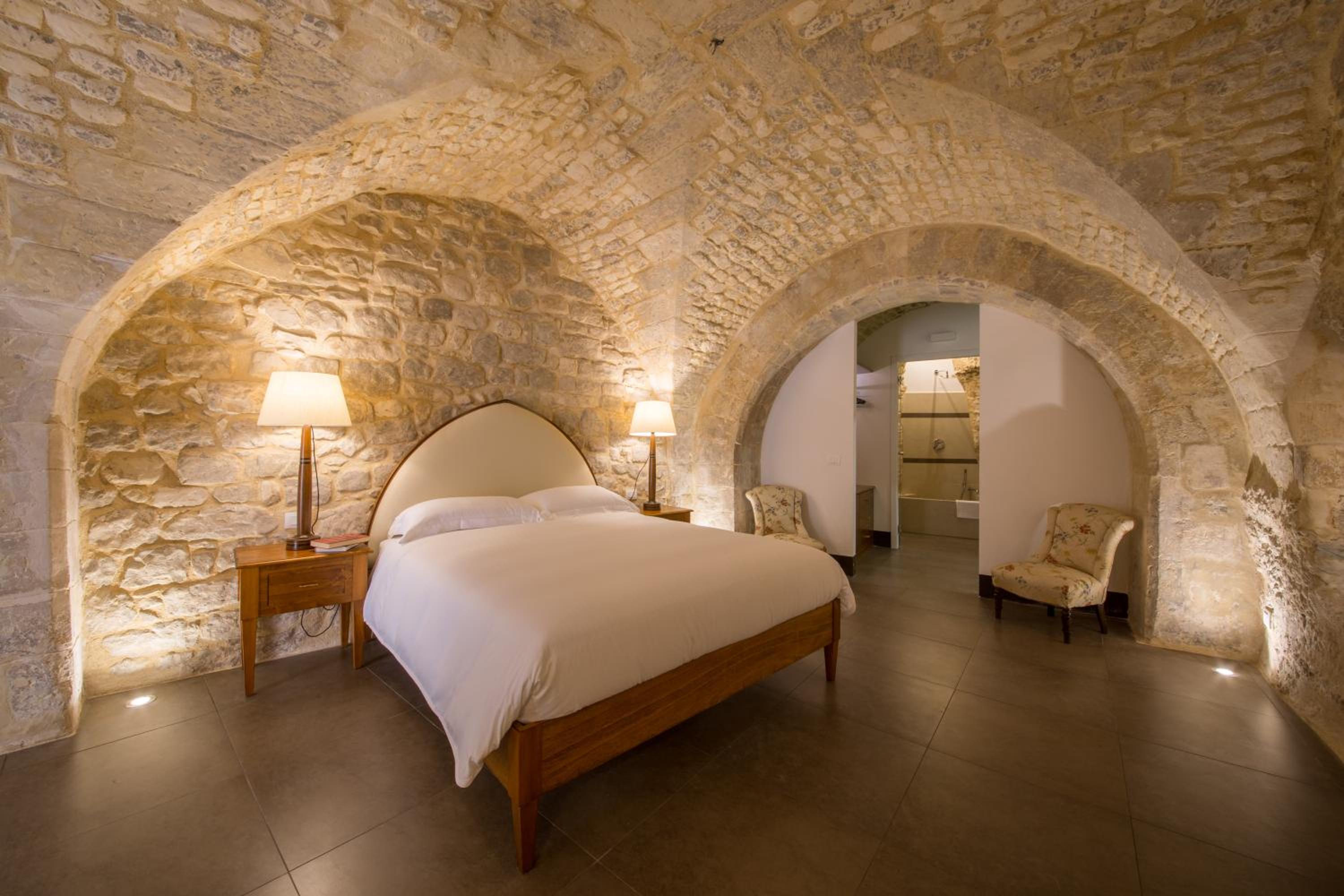 Junior Suite Deluxe - Photo 1