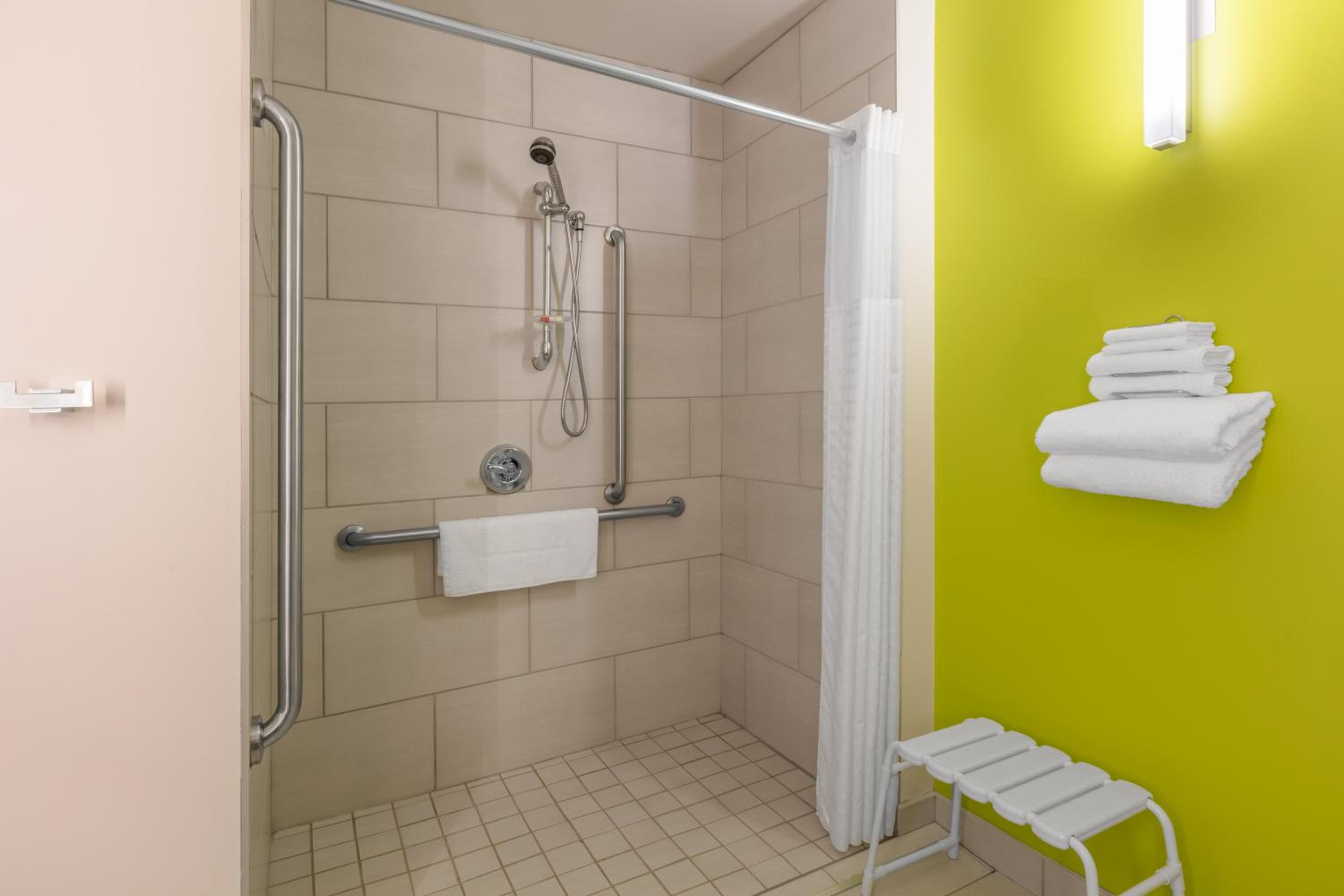 King Room - Disability Access - Photo 2