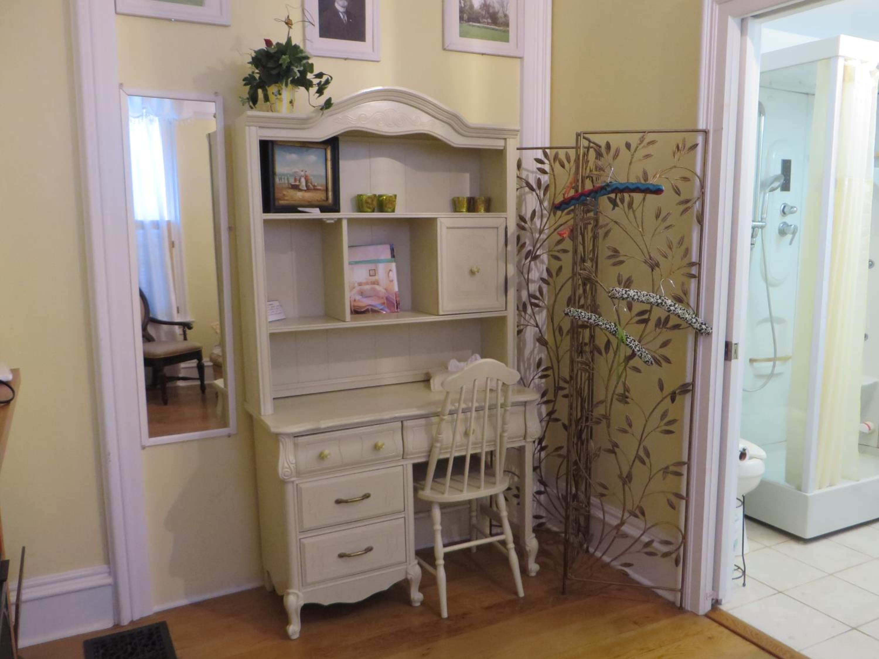 Double Room with Private Bathroom - Photo 4