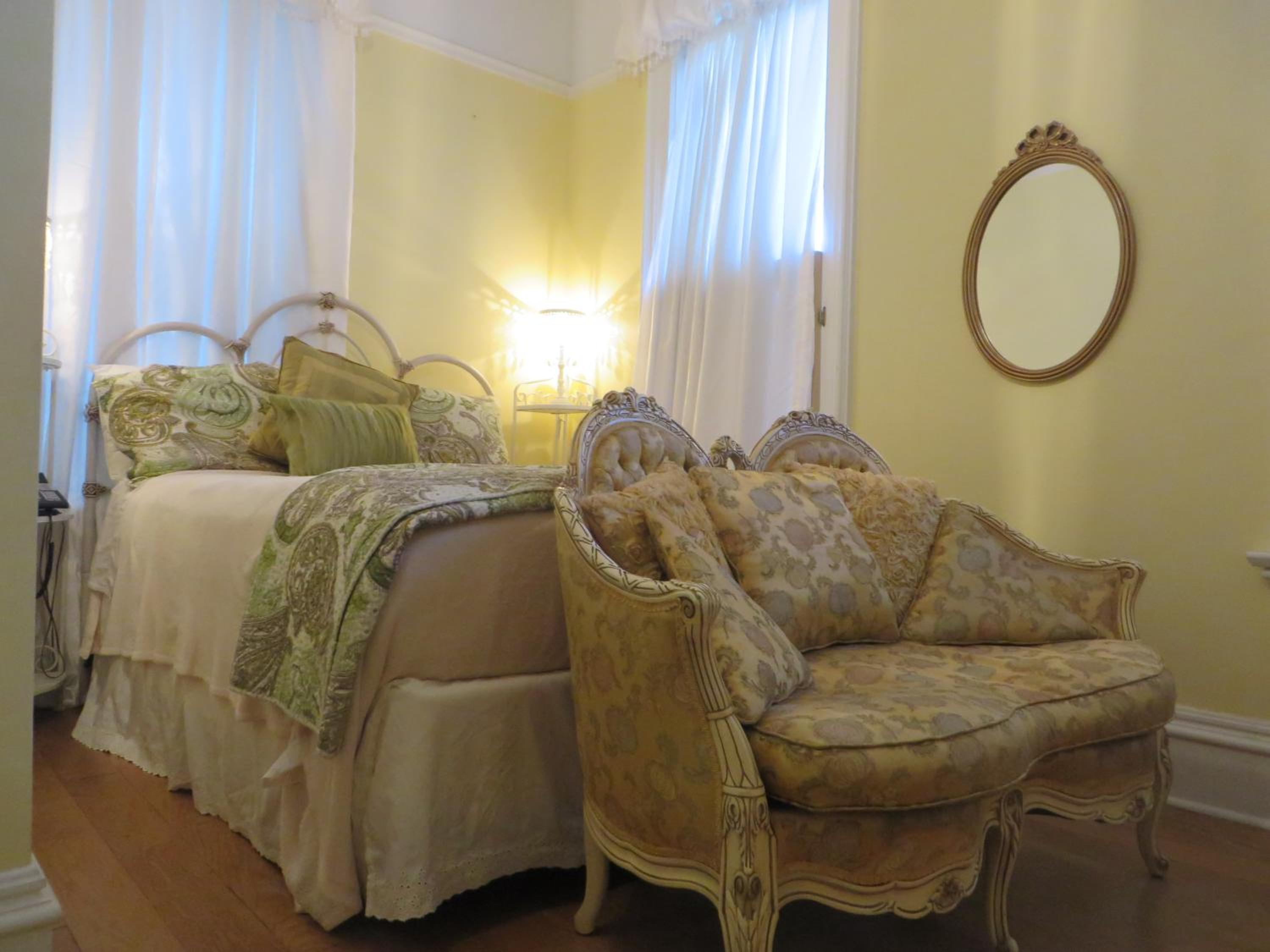 Double Room with Private Bathroom - Photo 5