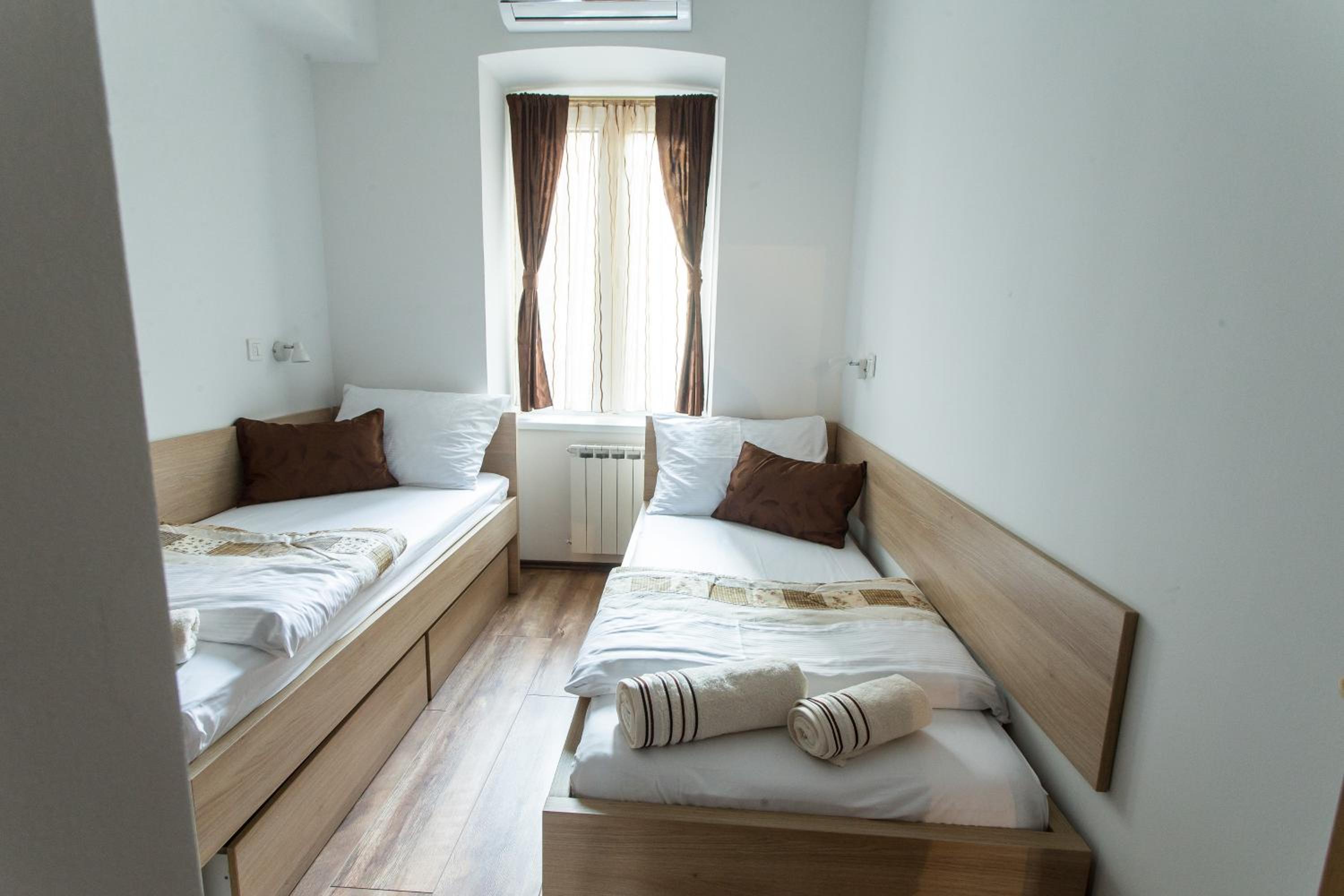 Double Room - Photo 20