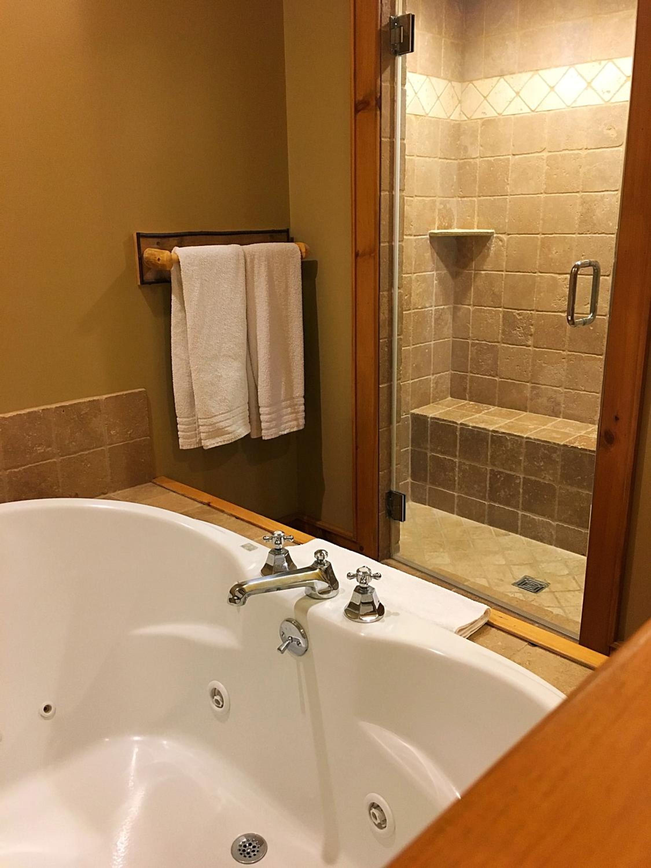 Standard King Room photo 2