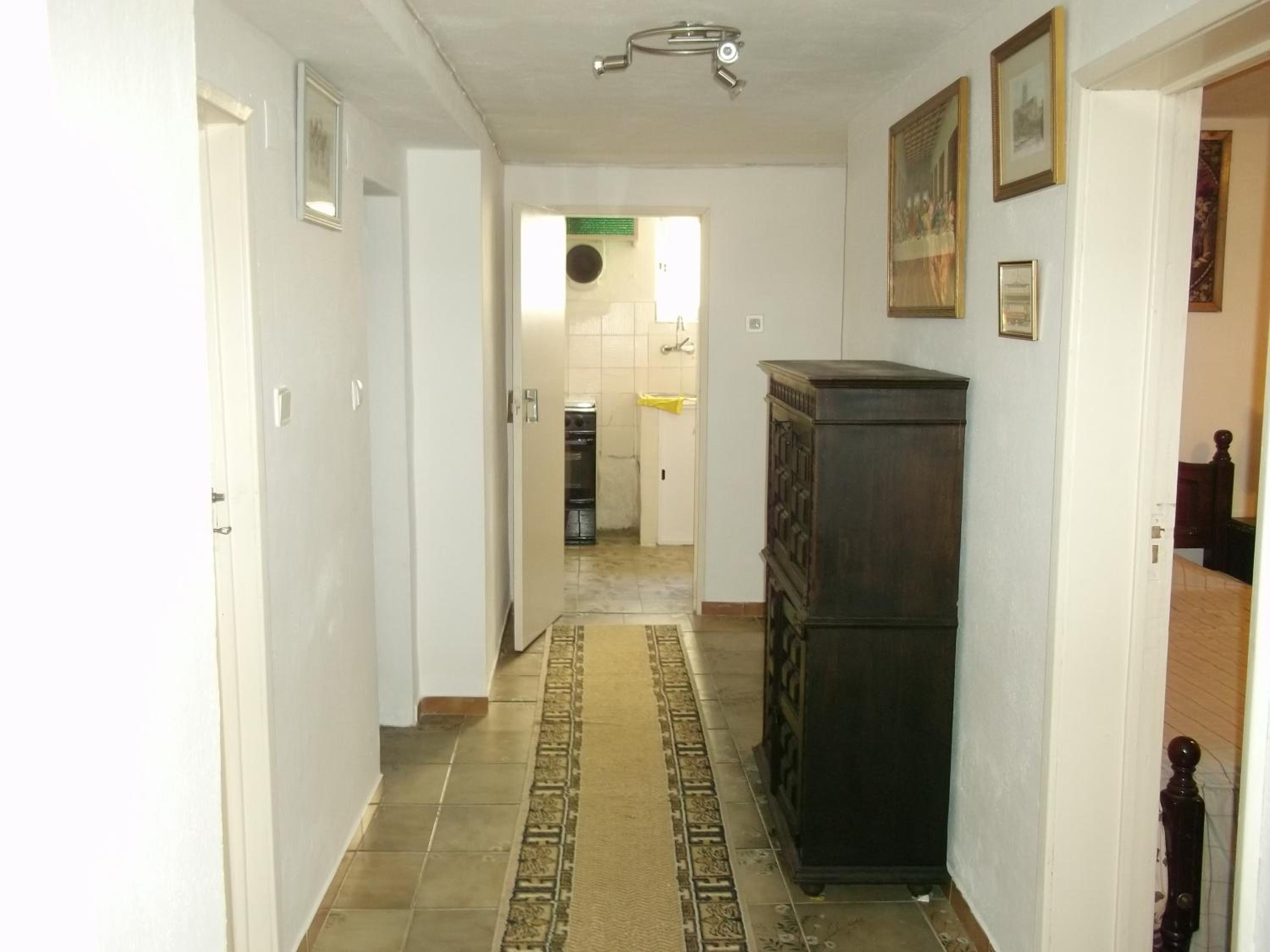 Double Room - Photo 4