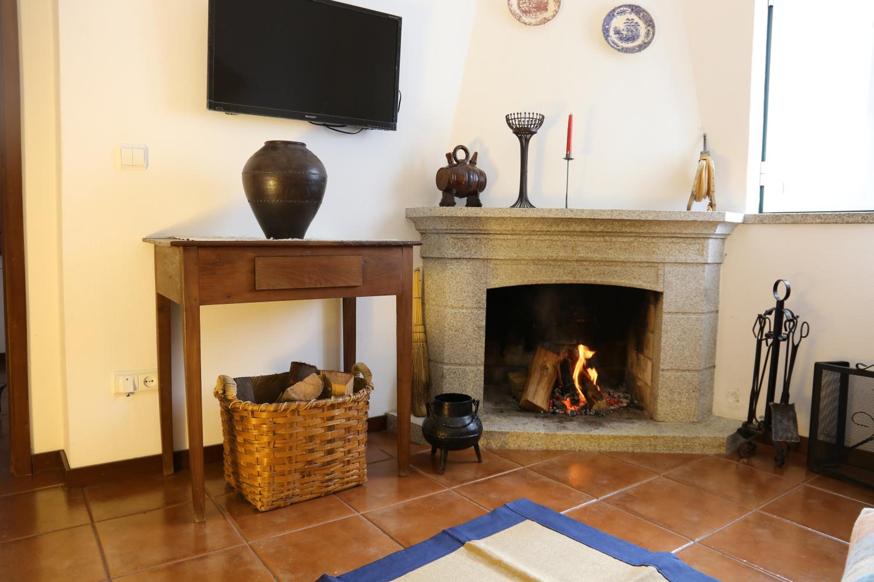 Two-Bedroom House - Photo 10