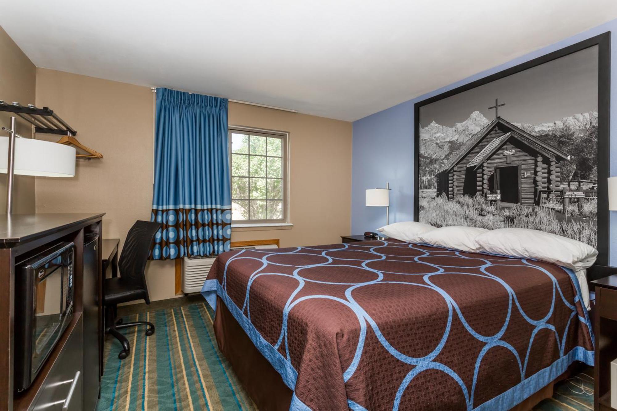 King Room - Non-Smoking - Photo 1