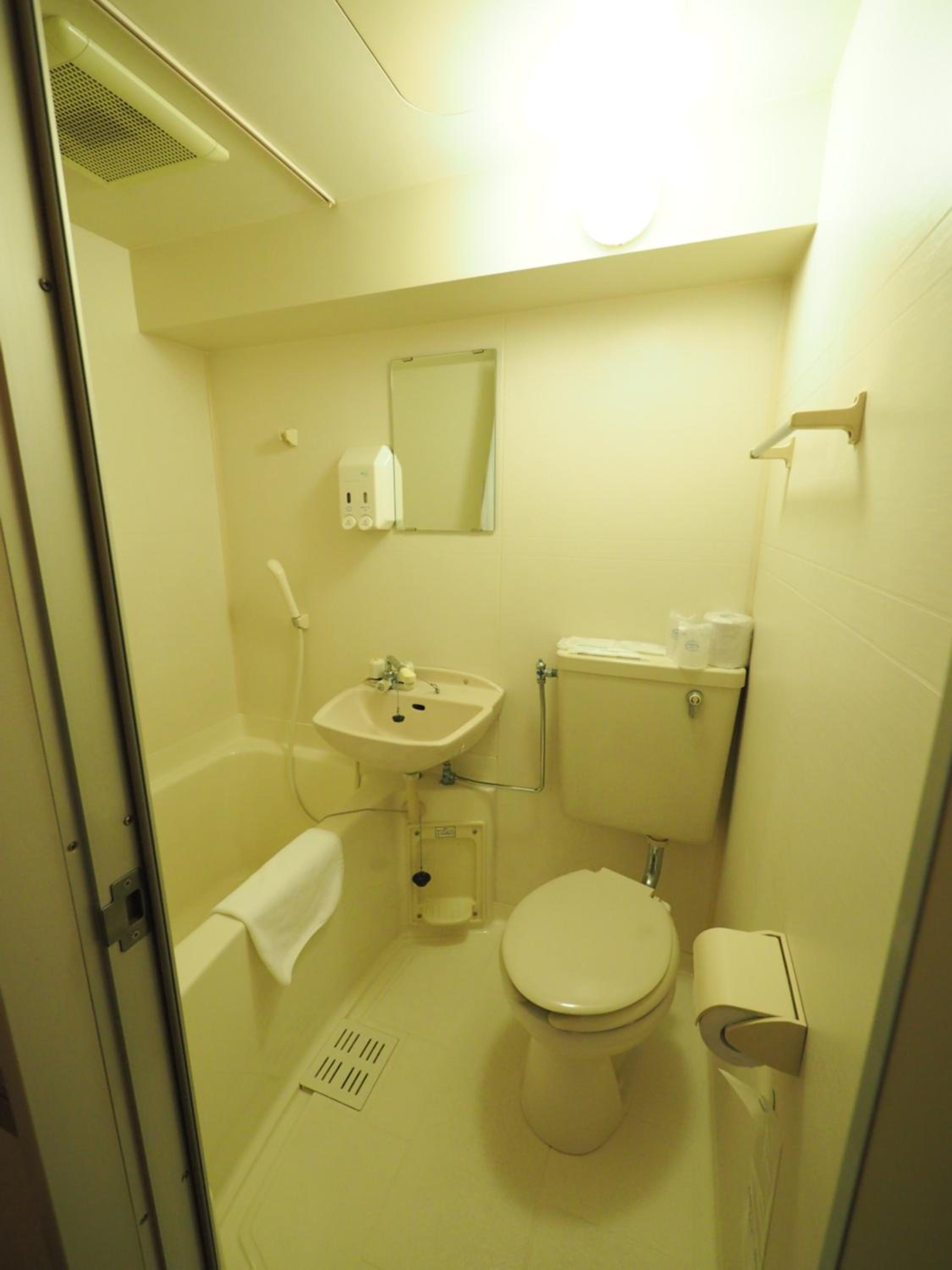 Single Room - Smoking photo 3
