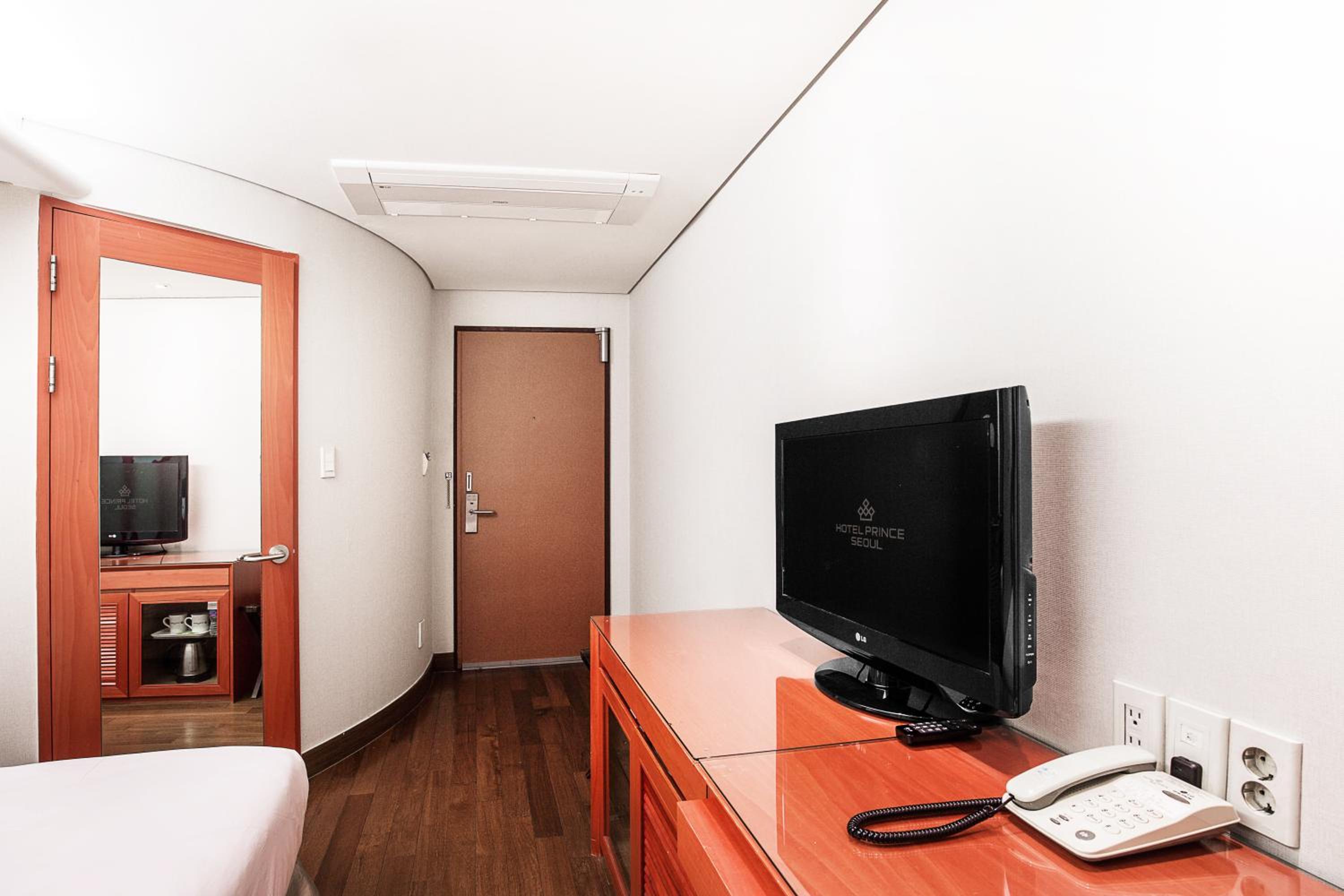 Double Room A - Photo 7