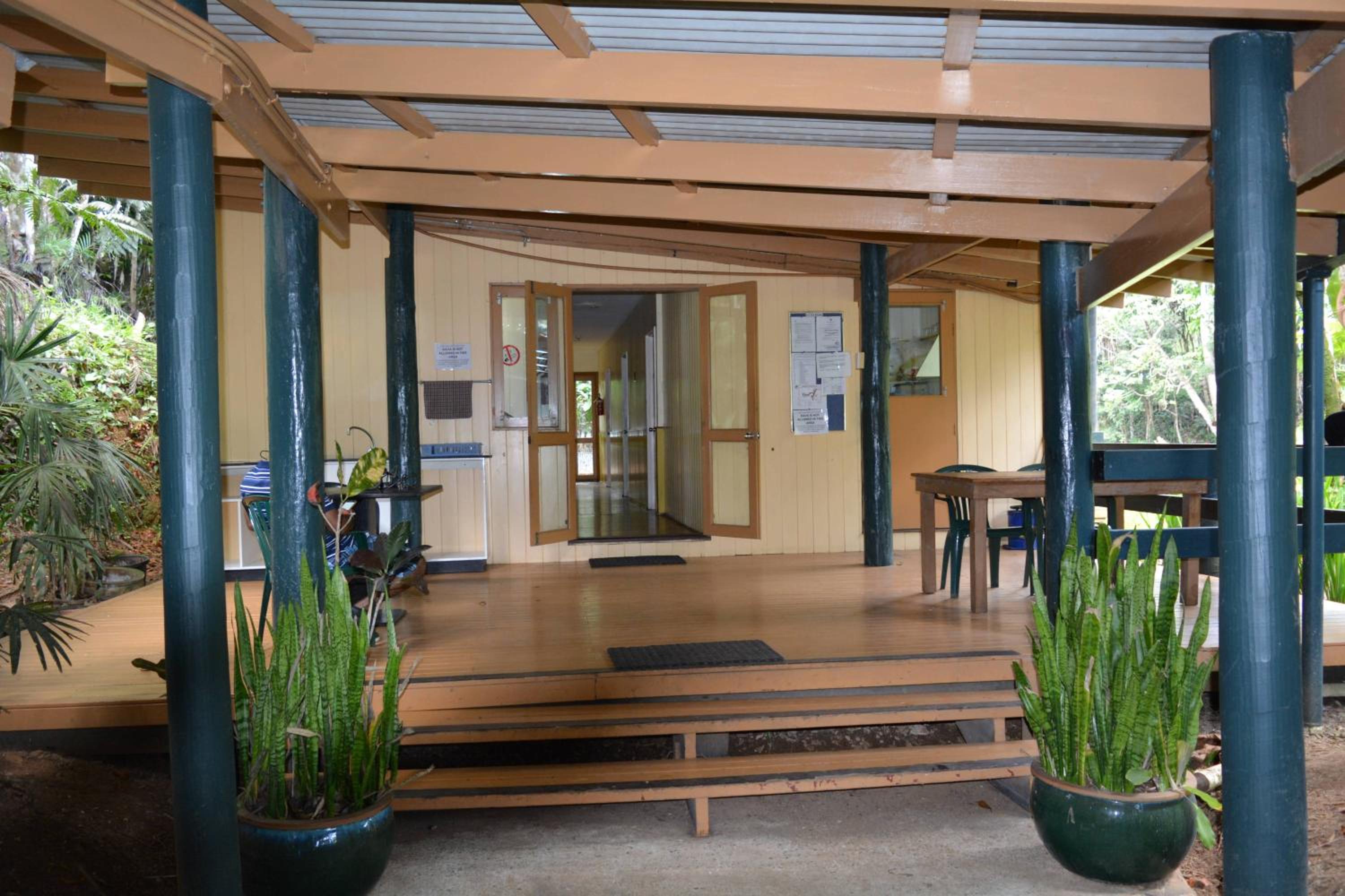 Budget Double Room with Garden View photo 9