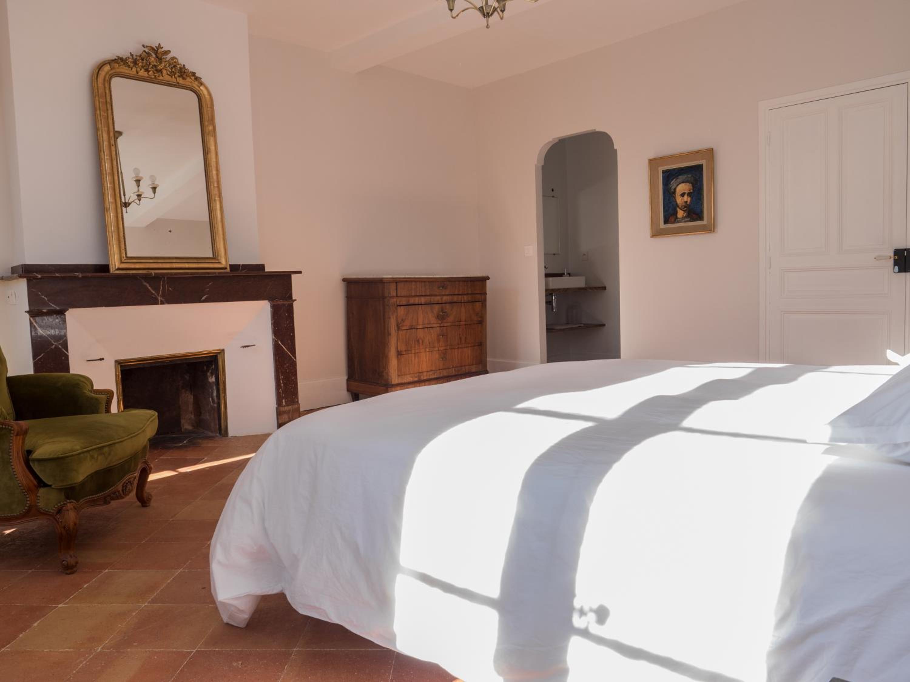 Triple Room with Private Bathroom photo 3