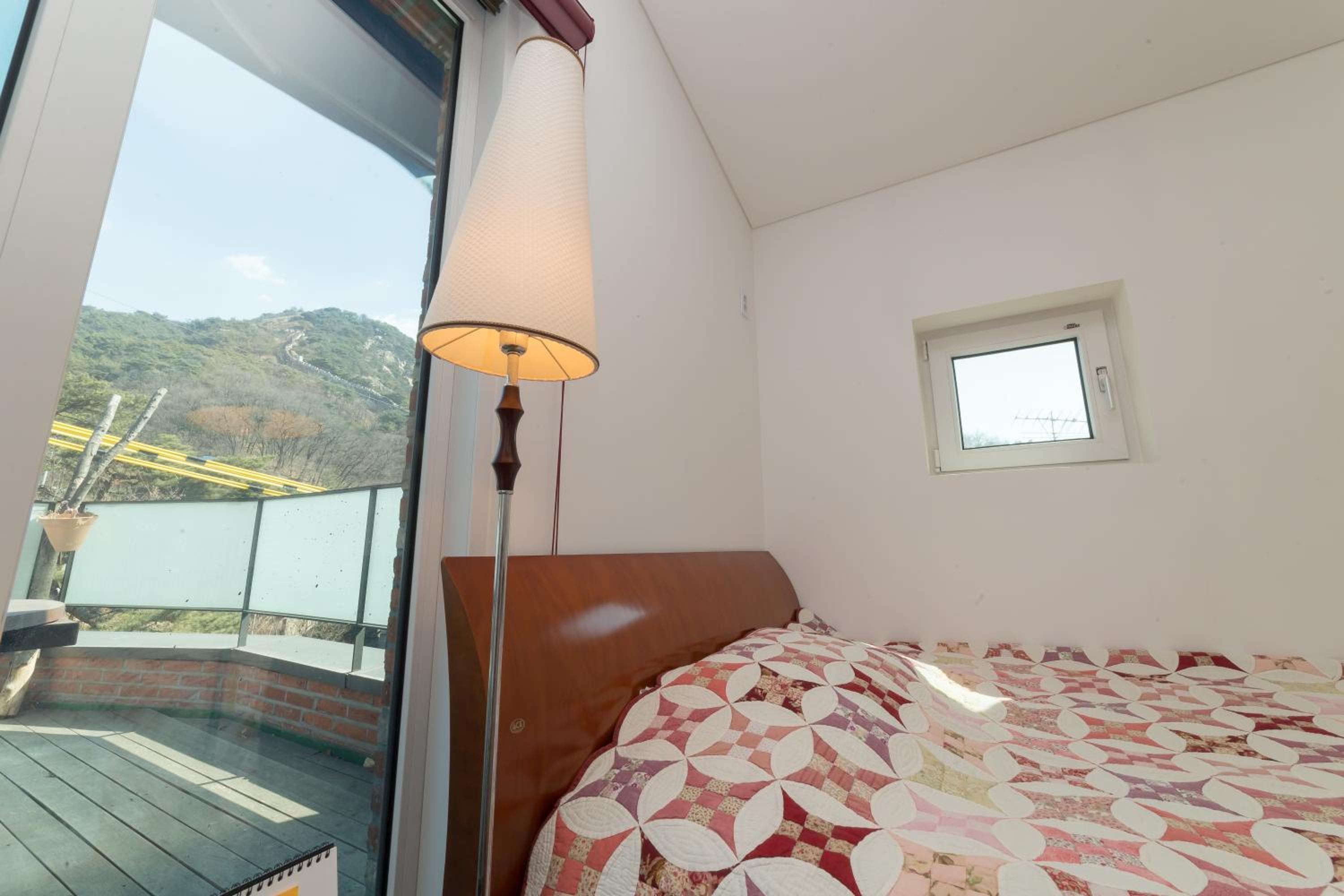 Double Room with Balcony - Photo 2