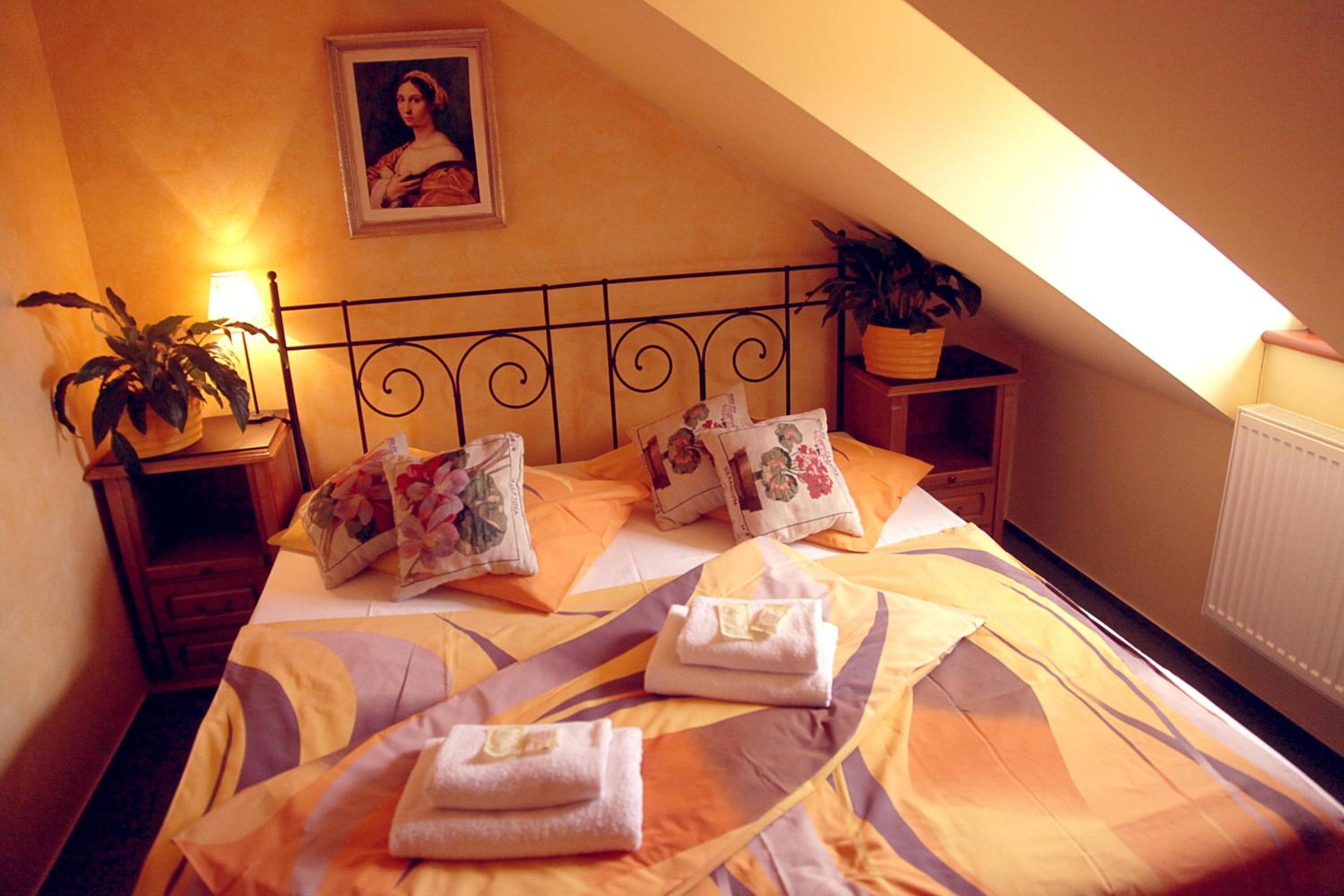 Small Suite
