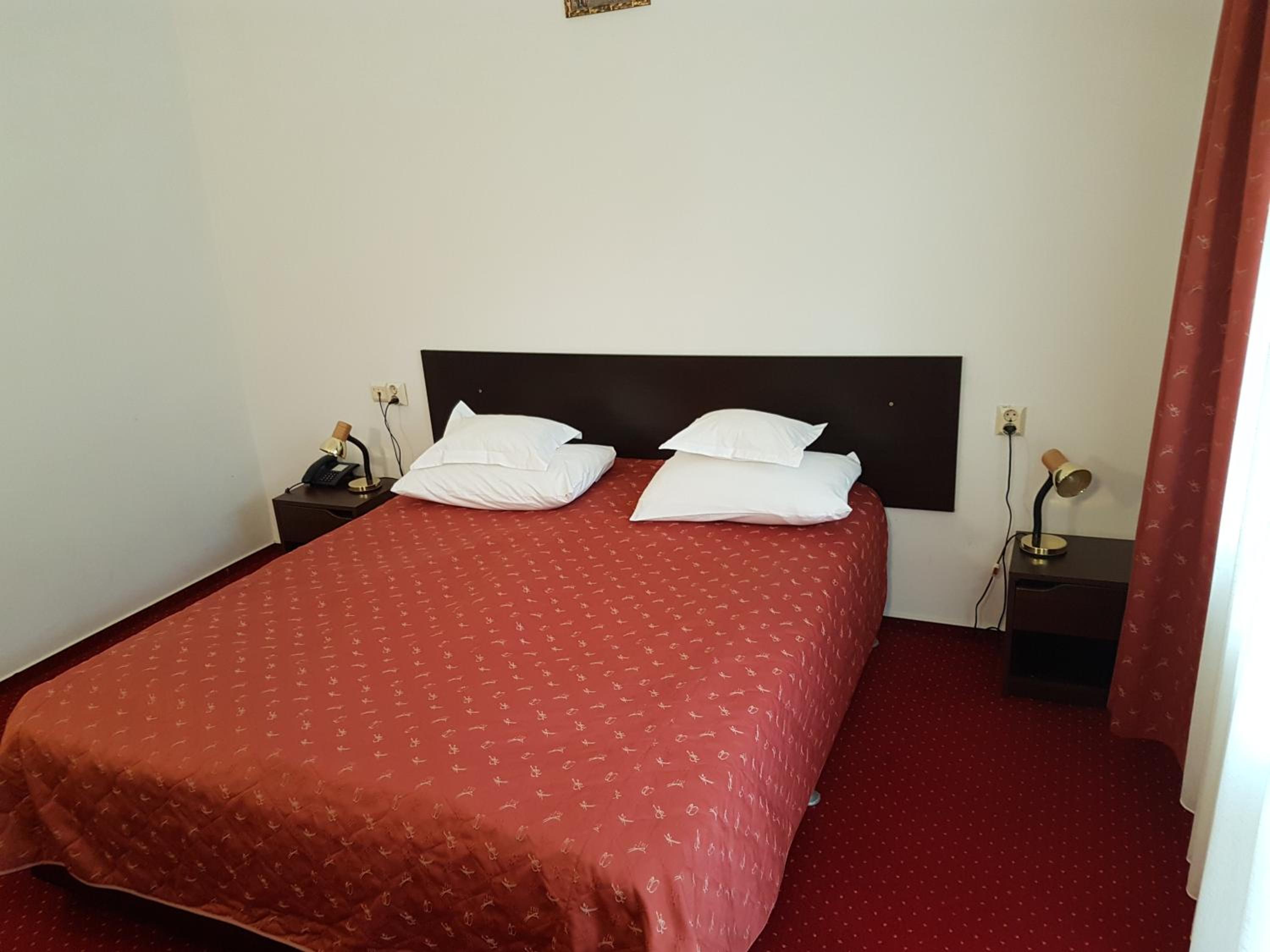 Double or Twin Room - Photo 19