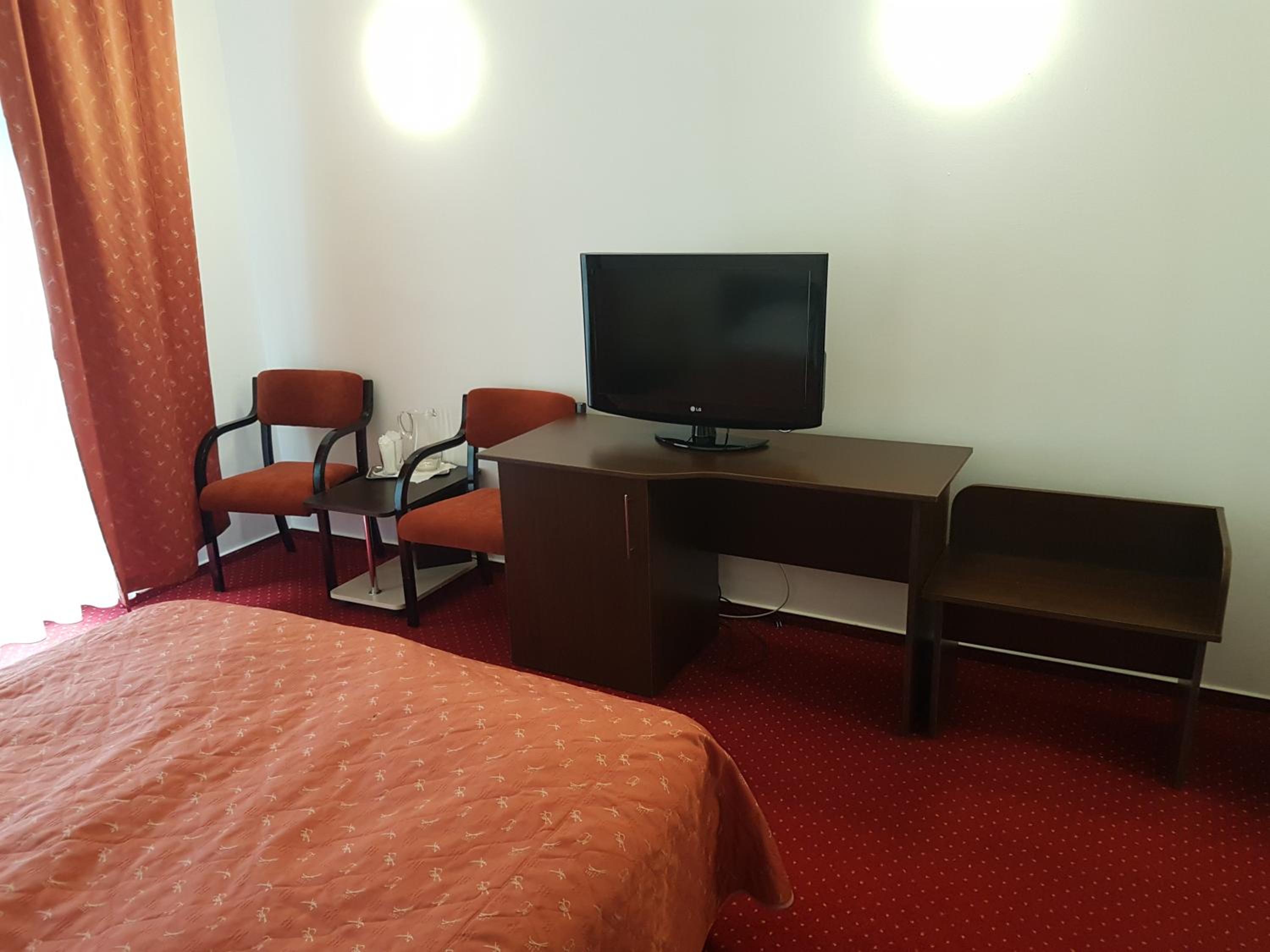 Double or Twin Room - Photo 20