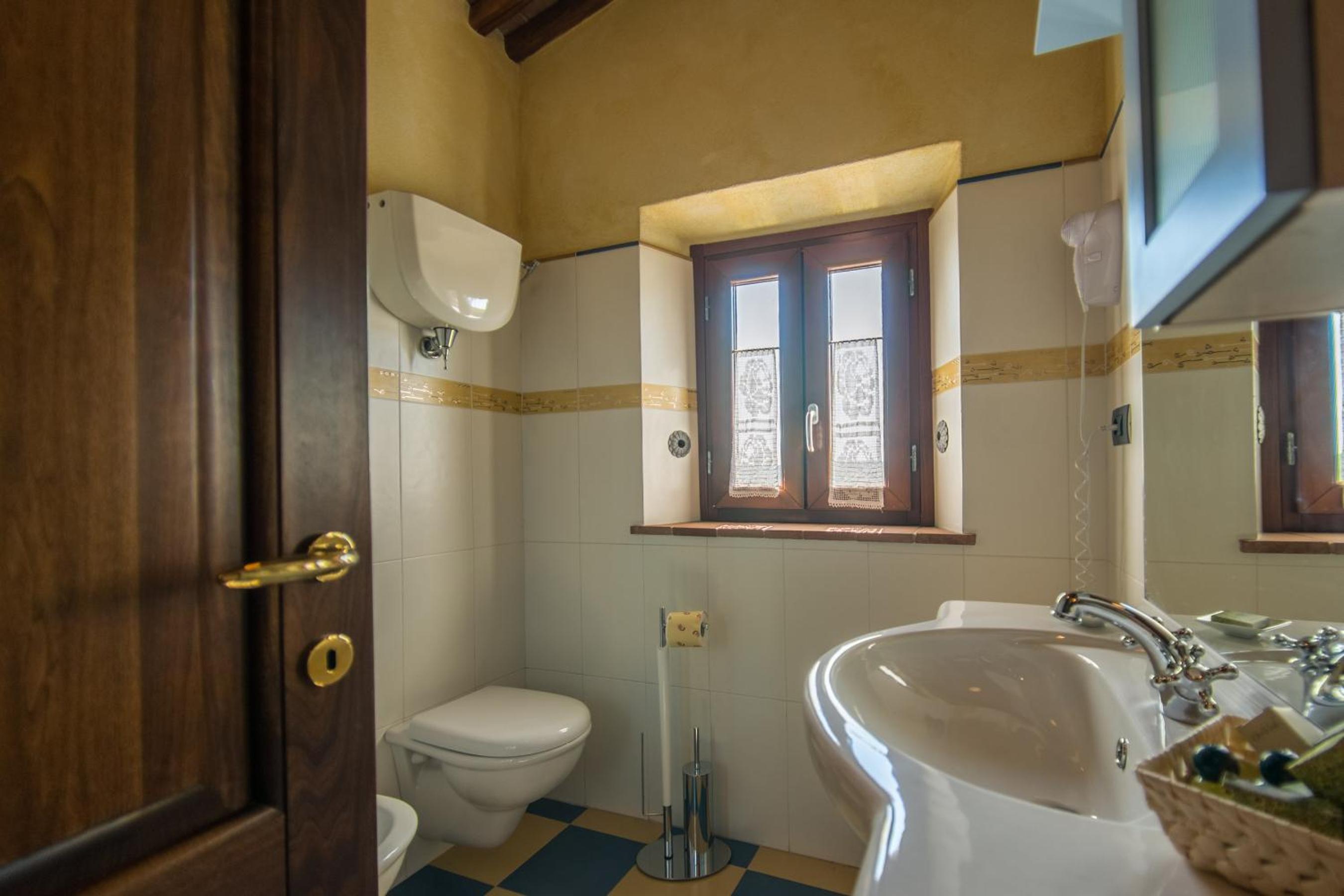 Junior Suite with Balcony photo 3
