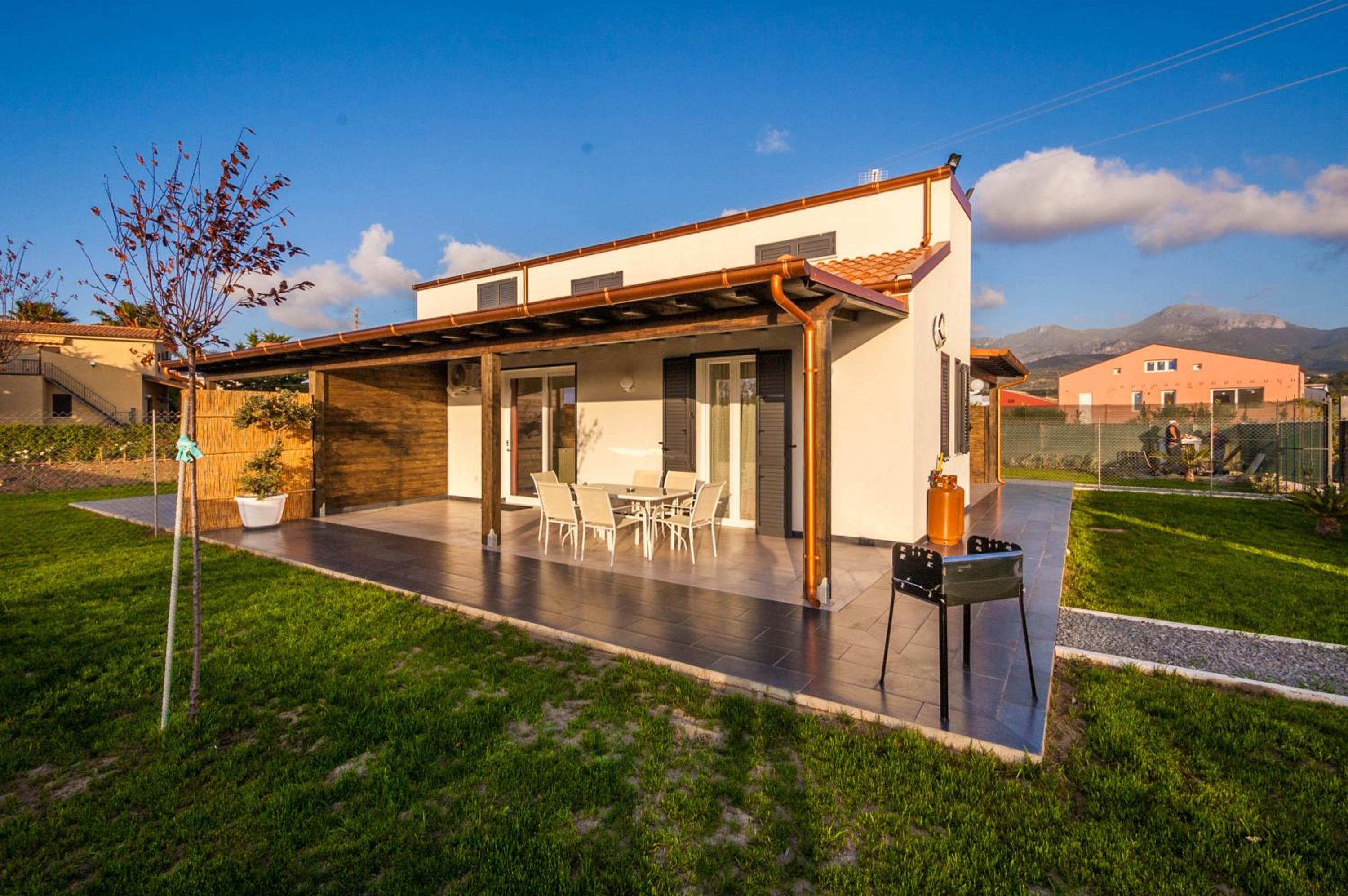 Villa photo 2