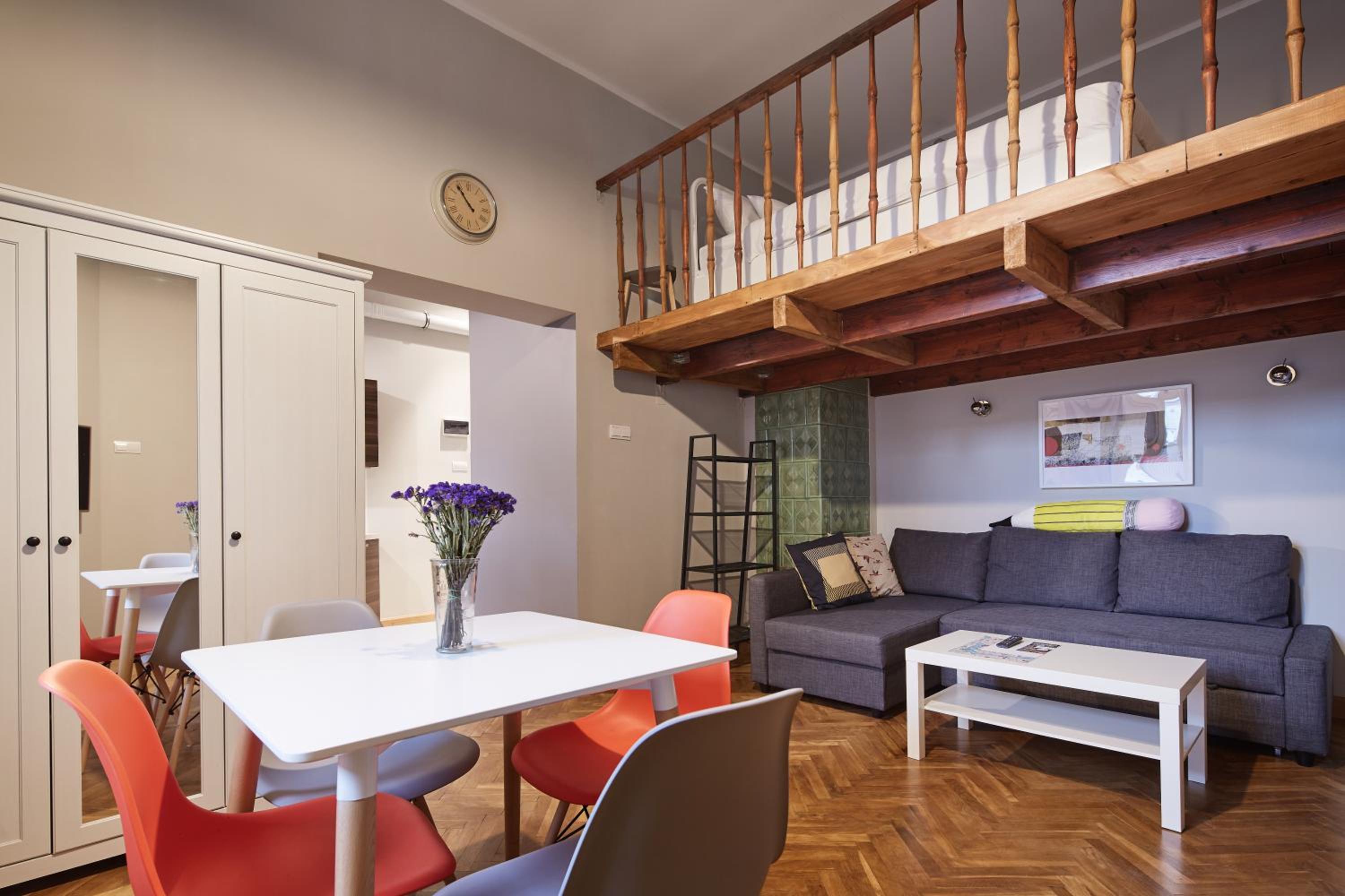 Apartment - Photo 4
