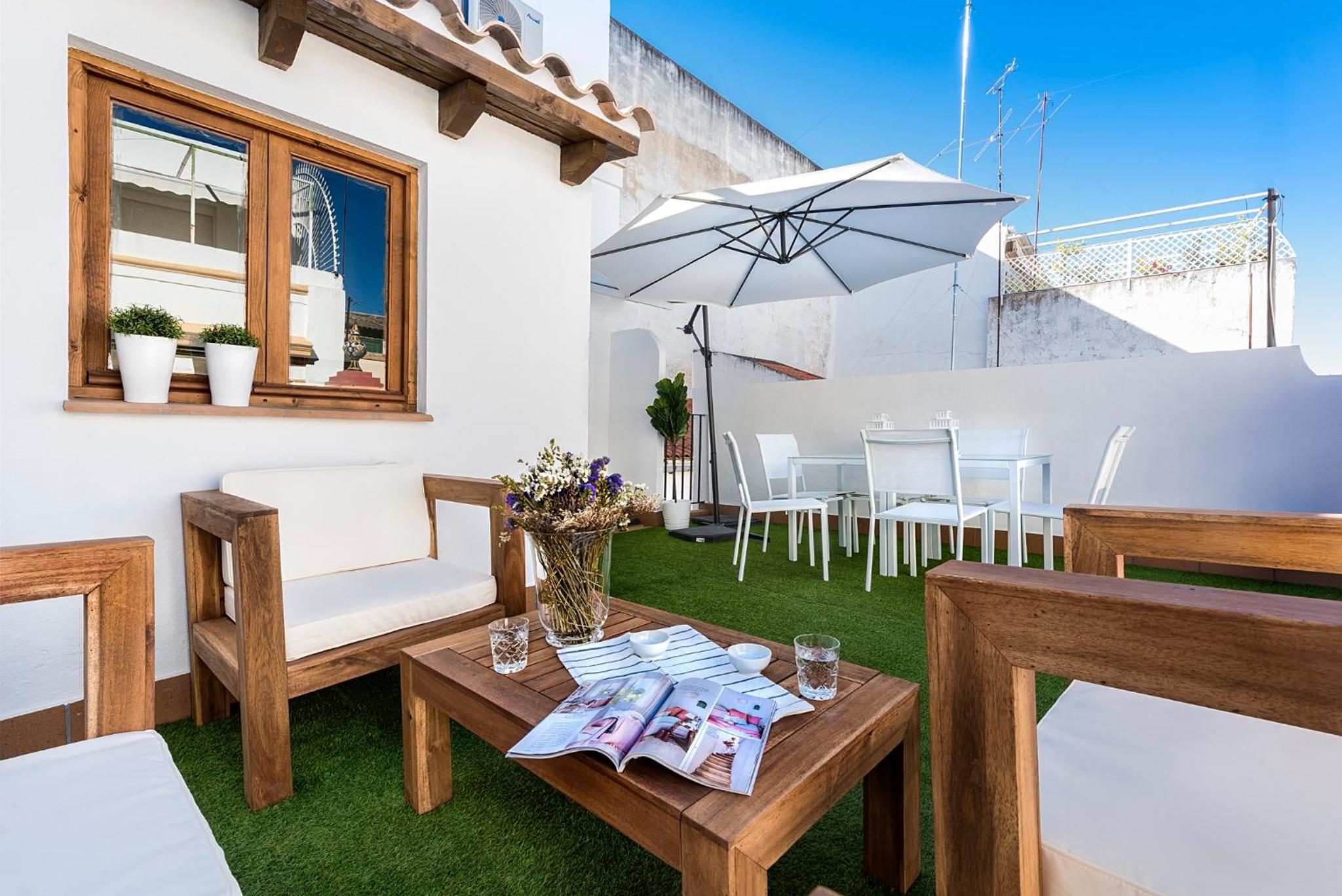 Three-Bedroom house with Terrace - Photo 15