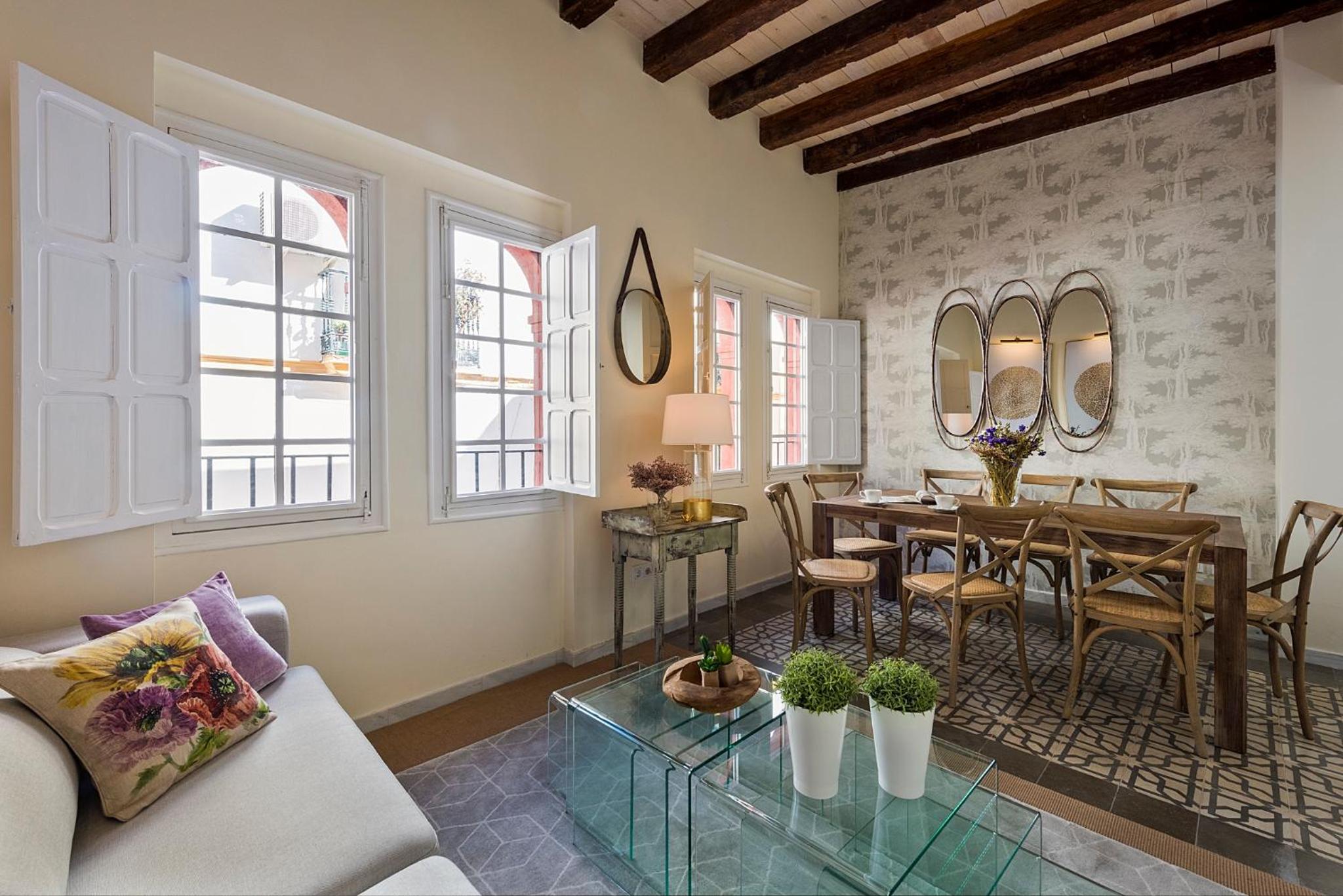 Three-Bedroom house with Terrace - Photo 1