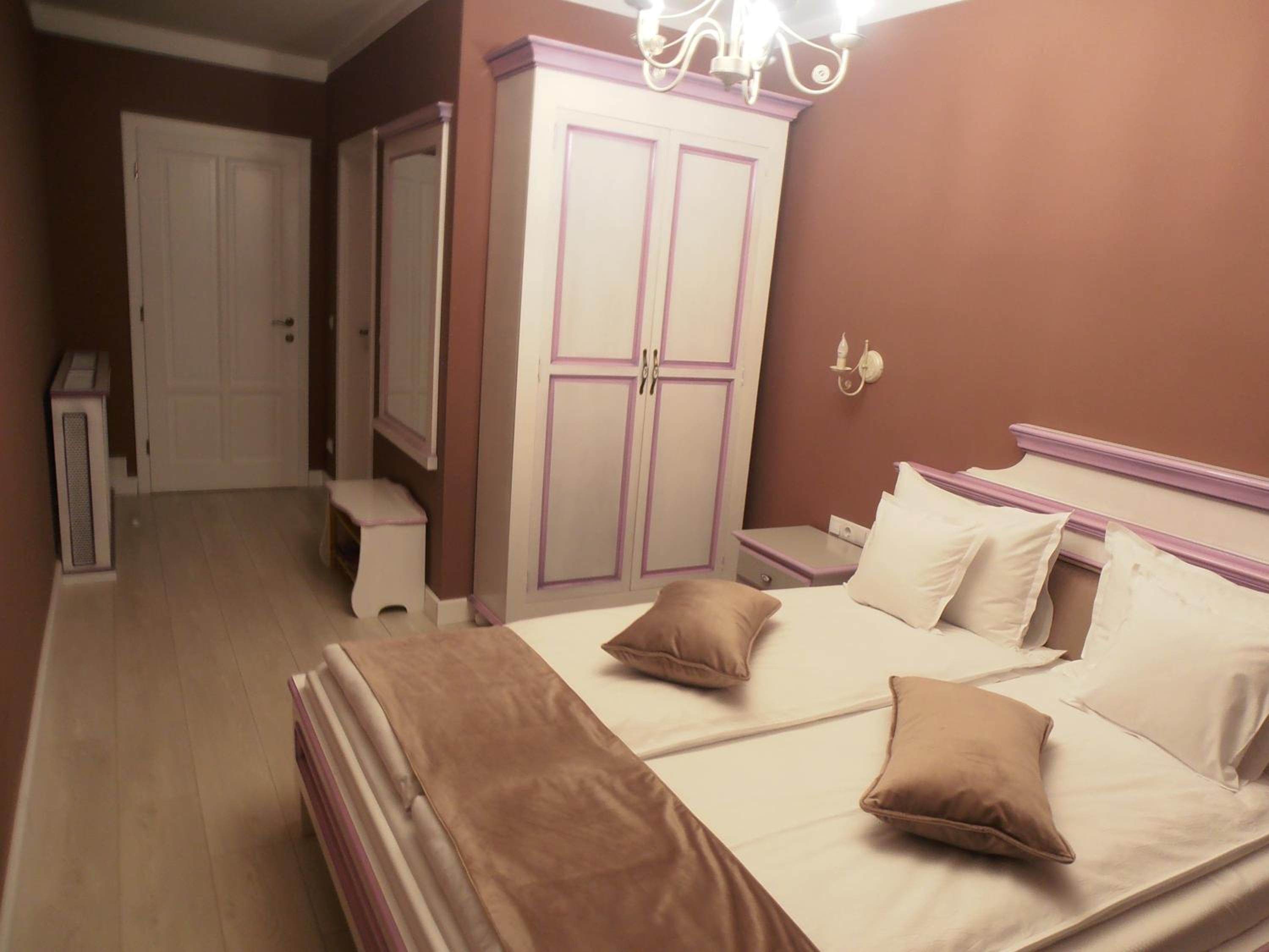 Double Room - Photo 2