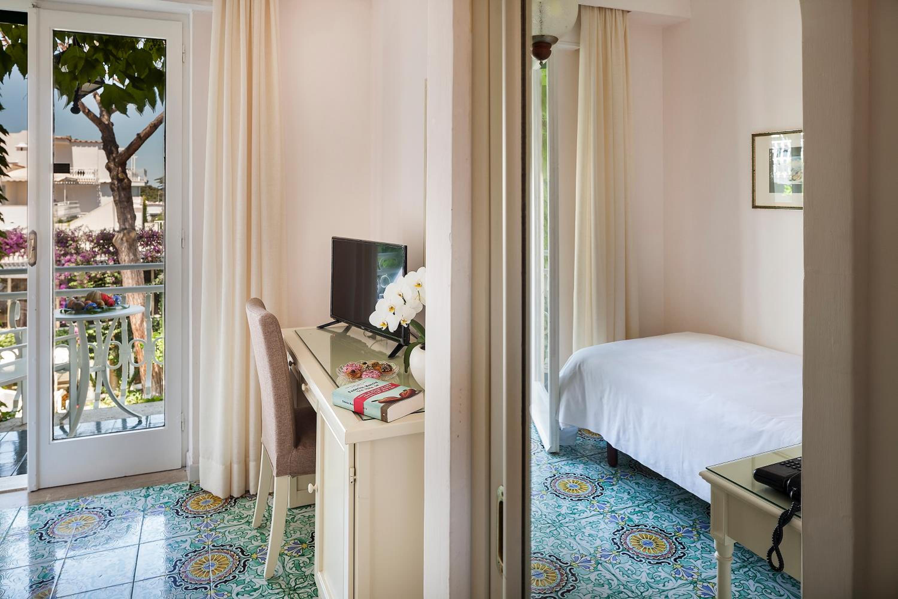 Single Room photo 3