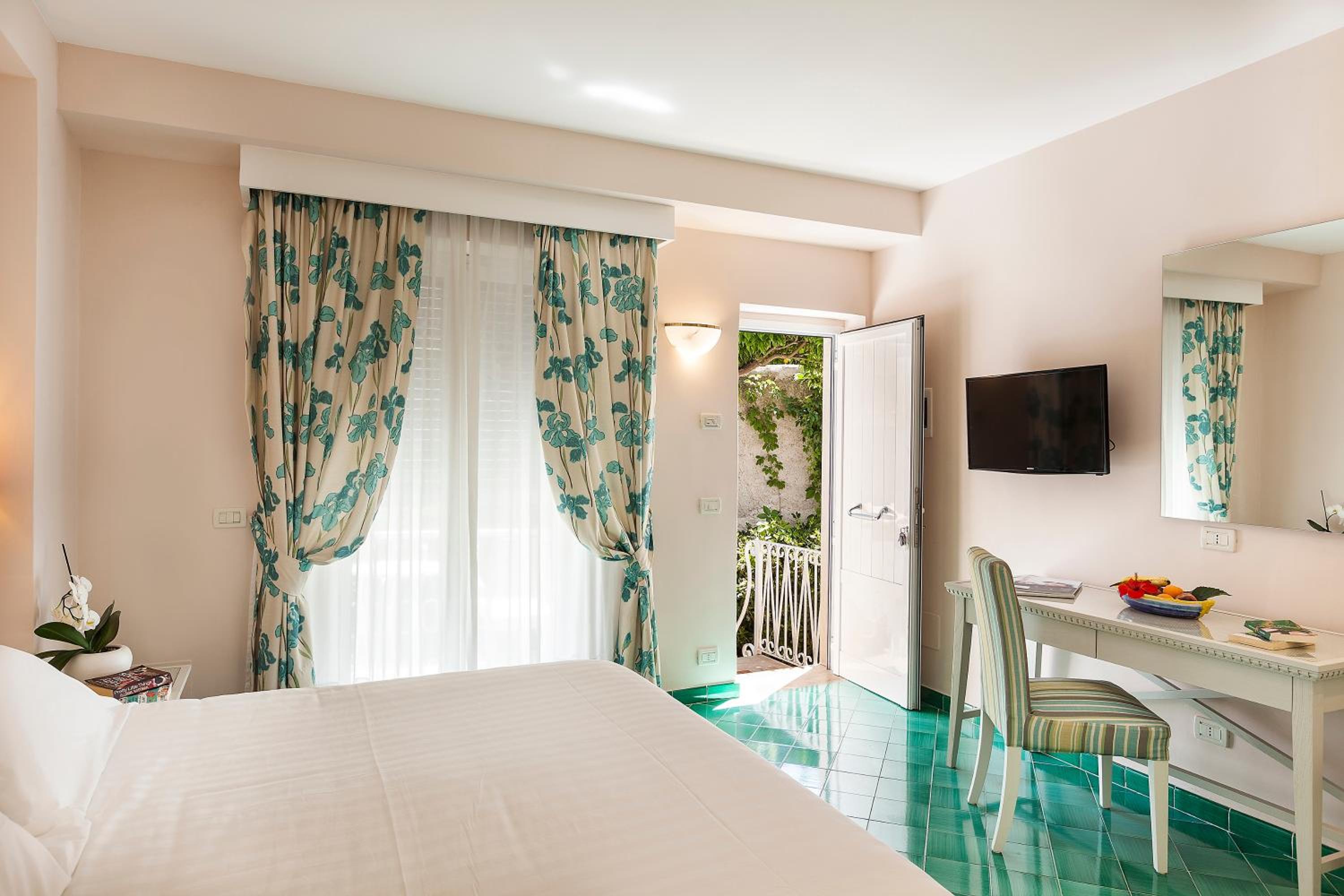 Superior Double Room - Photo 6