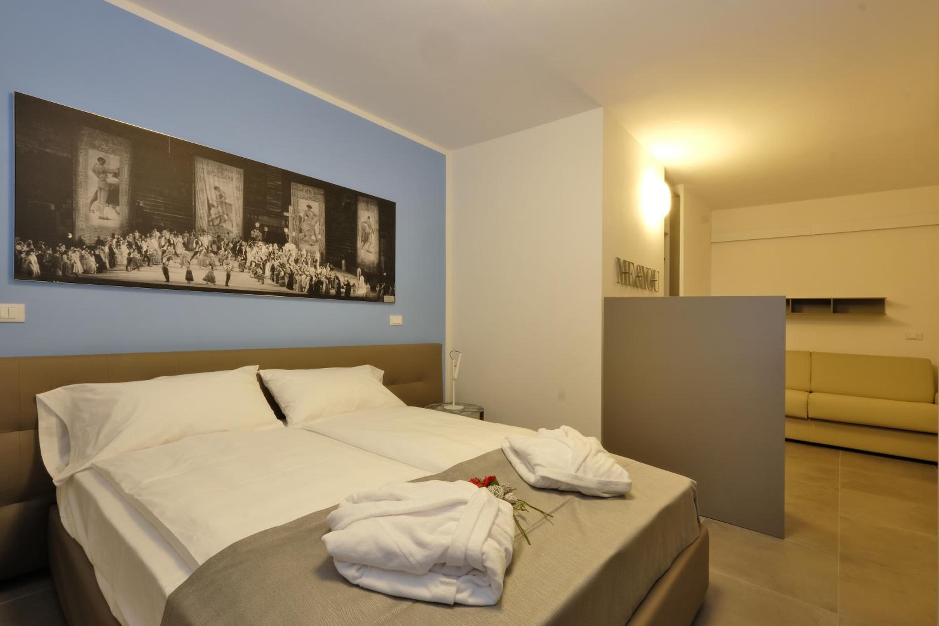 Deluxe Suite with Spa Bath