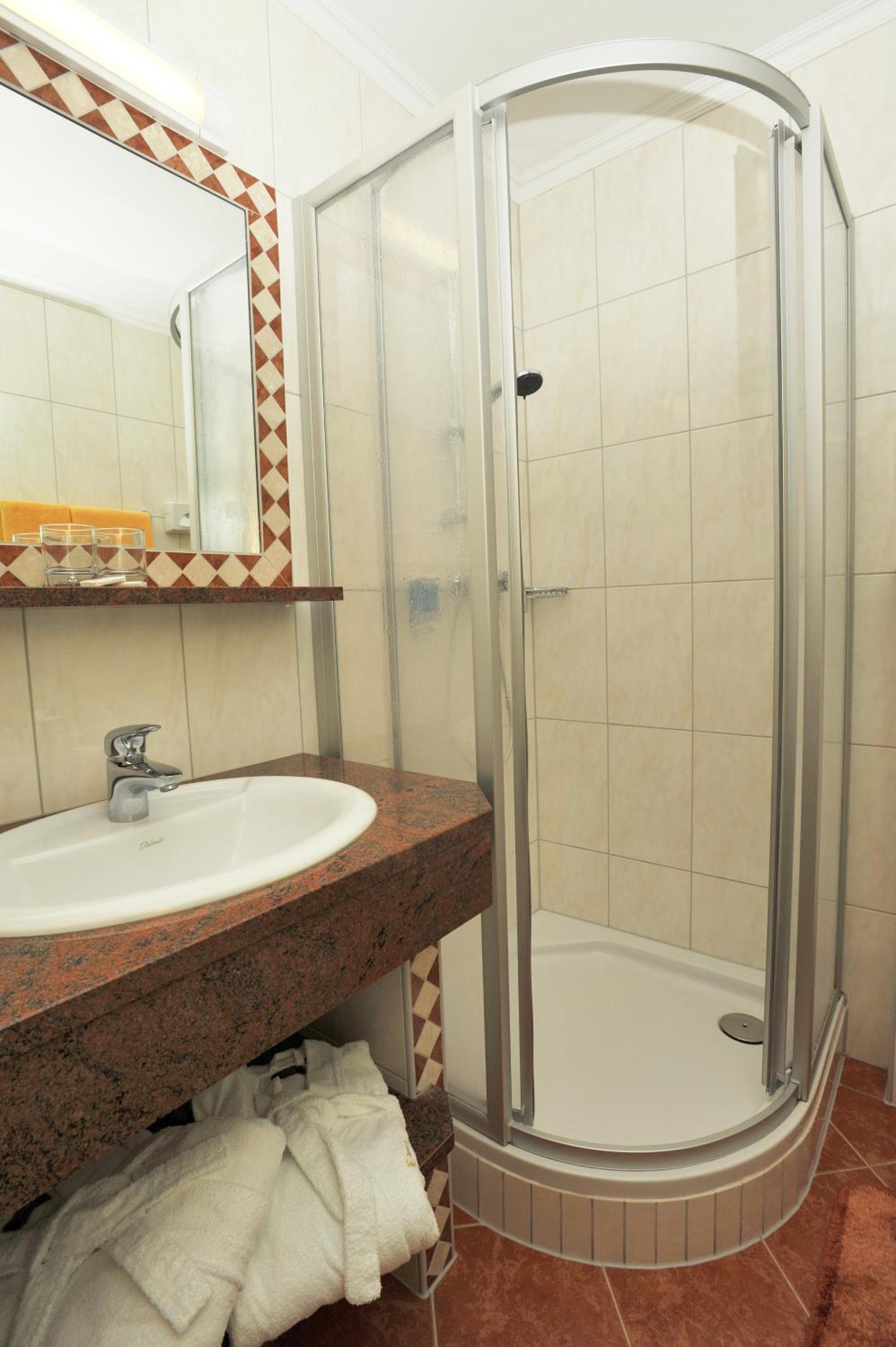 Premium Double Room with Balcony and Mountain View photo 2