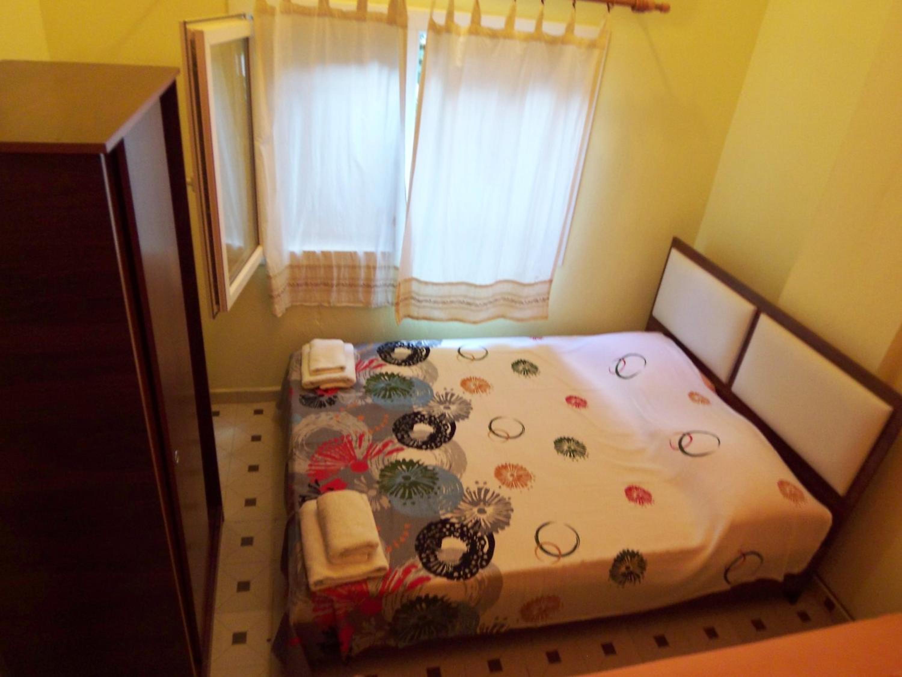 Apartment With Garden View