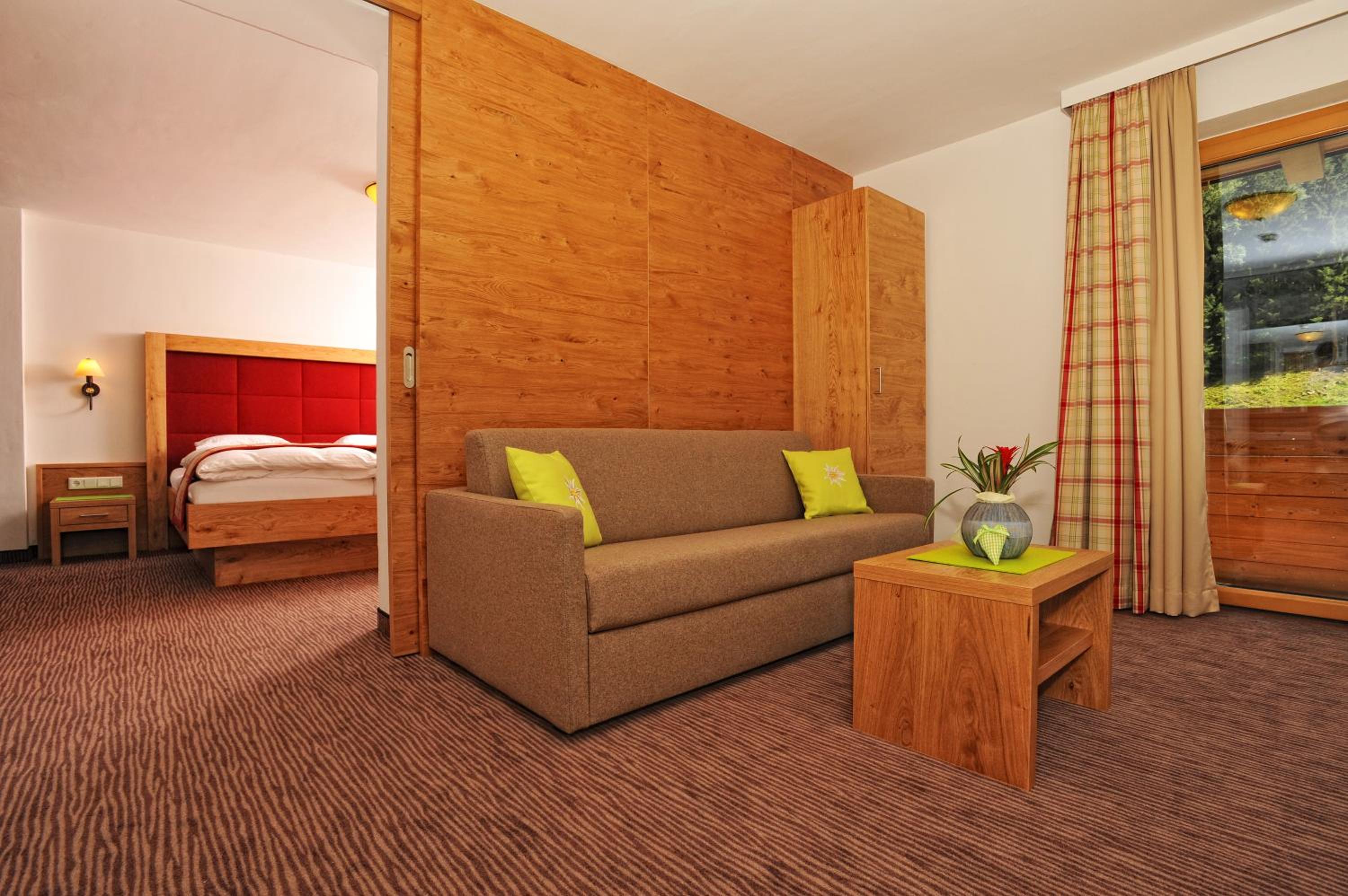 Edelweiss Suite with Balcony and Mountain View photo 1
