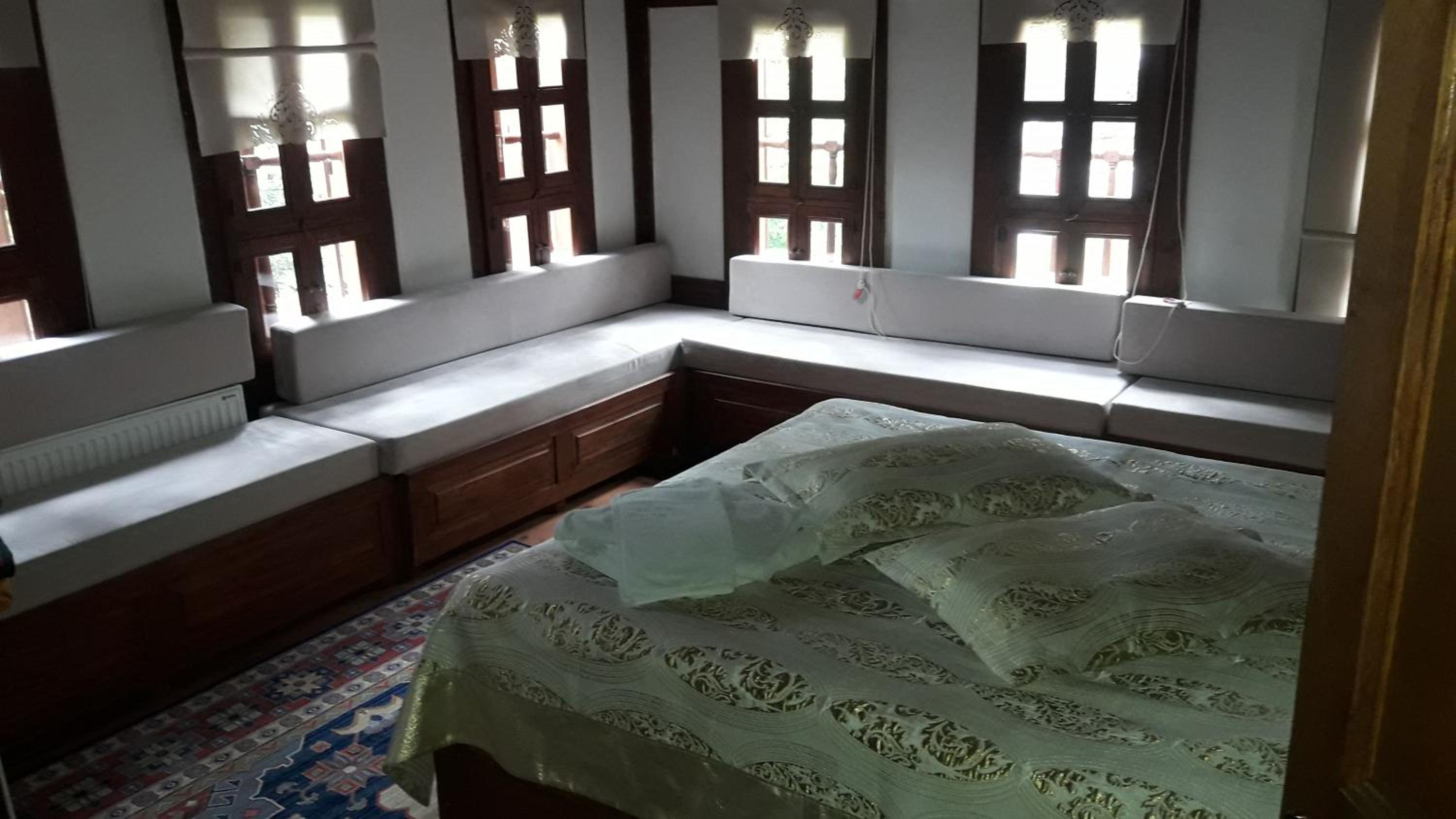 Large Double Room photo 2
