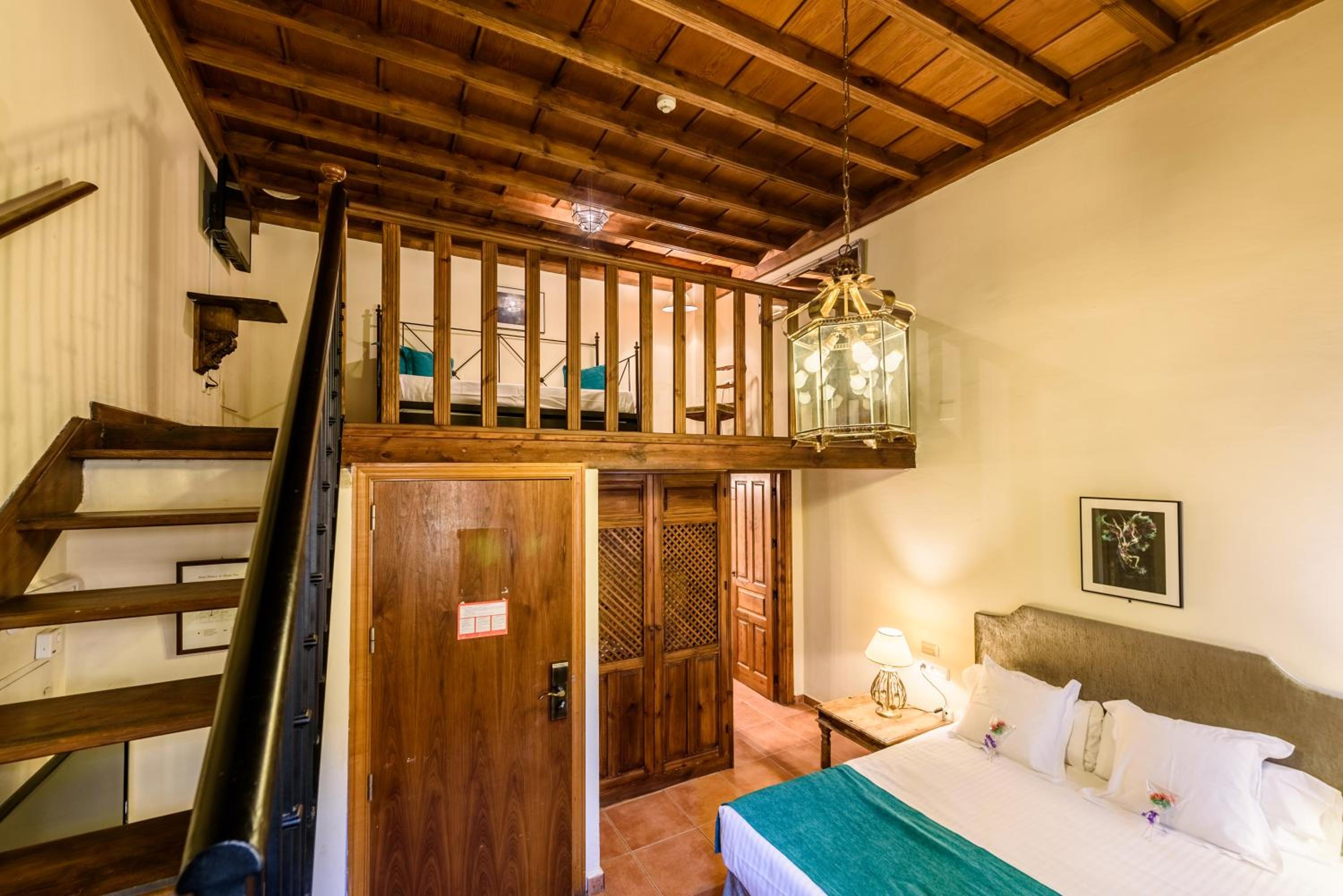Duplex Double Or Twin Room - Photo 2