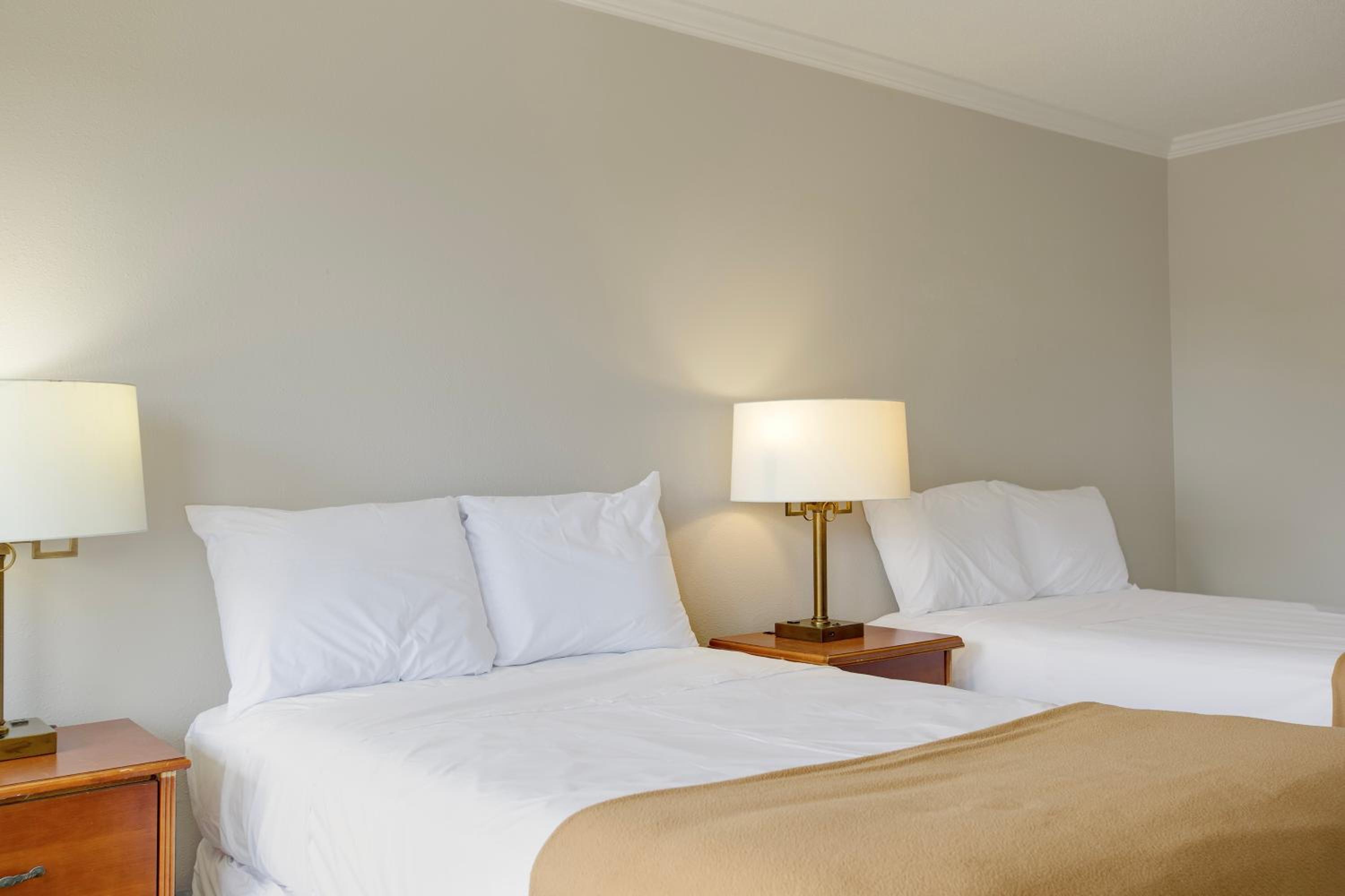 Riverside Inn & Suites Danville Virginia, Photo 6