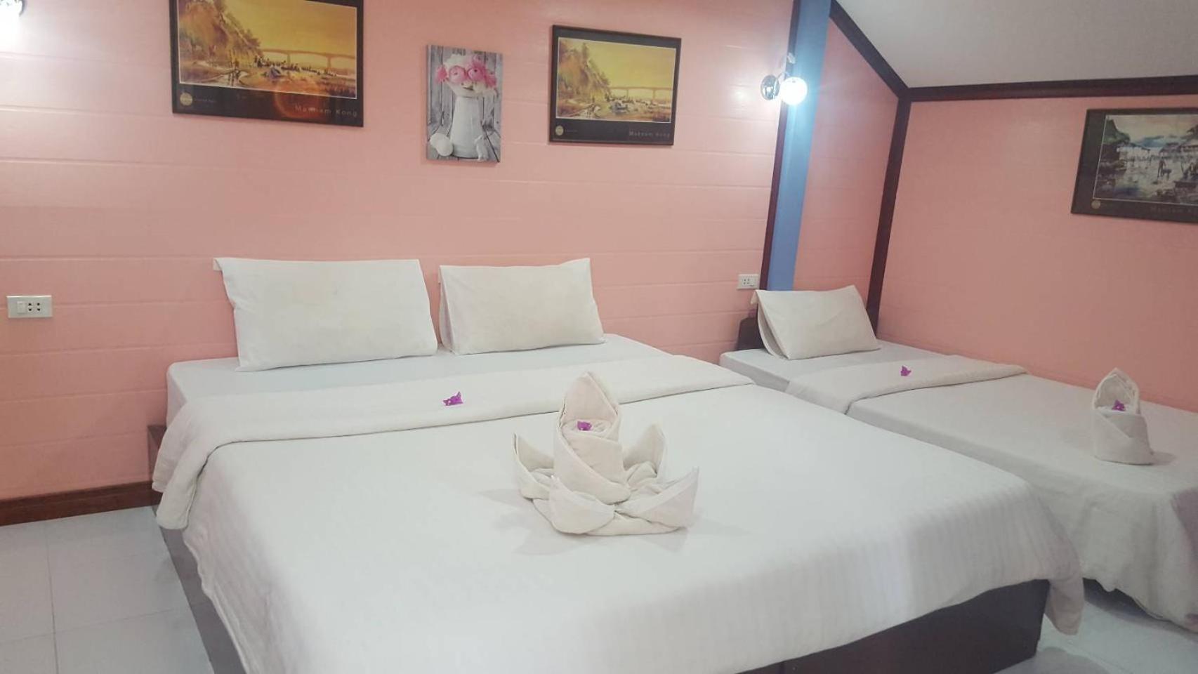 Standard Triple Room - Photo 8